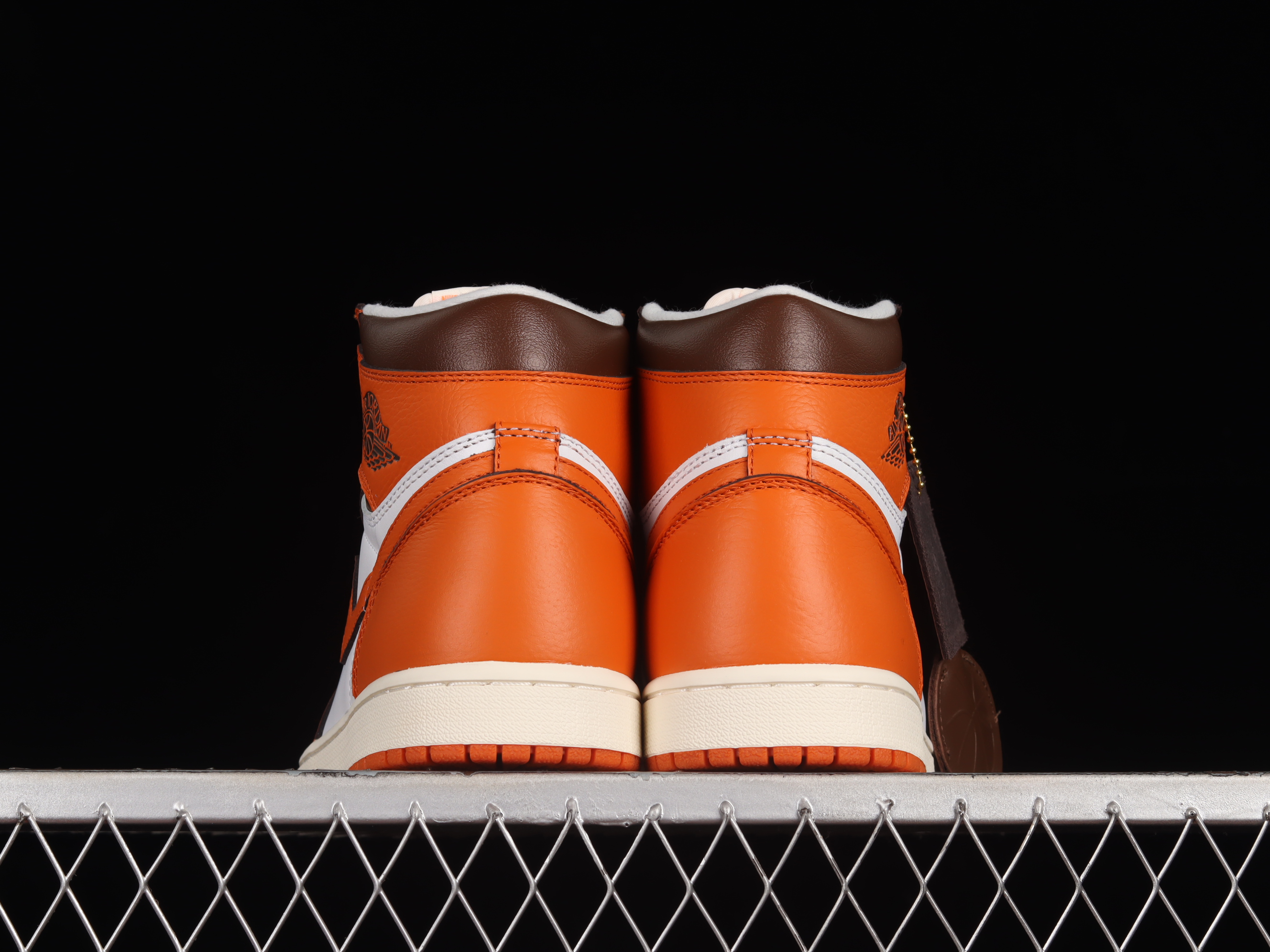 AJ1 High Helper DO9369-101 36 36.5 37 38 38.5 39 40 40.5 41 42 42.5 43 44 44.5 45 46 47.5