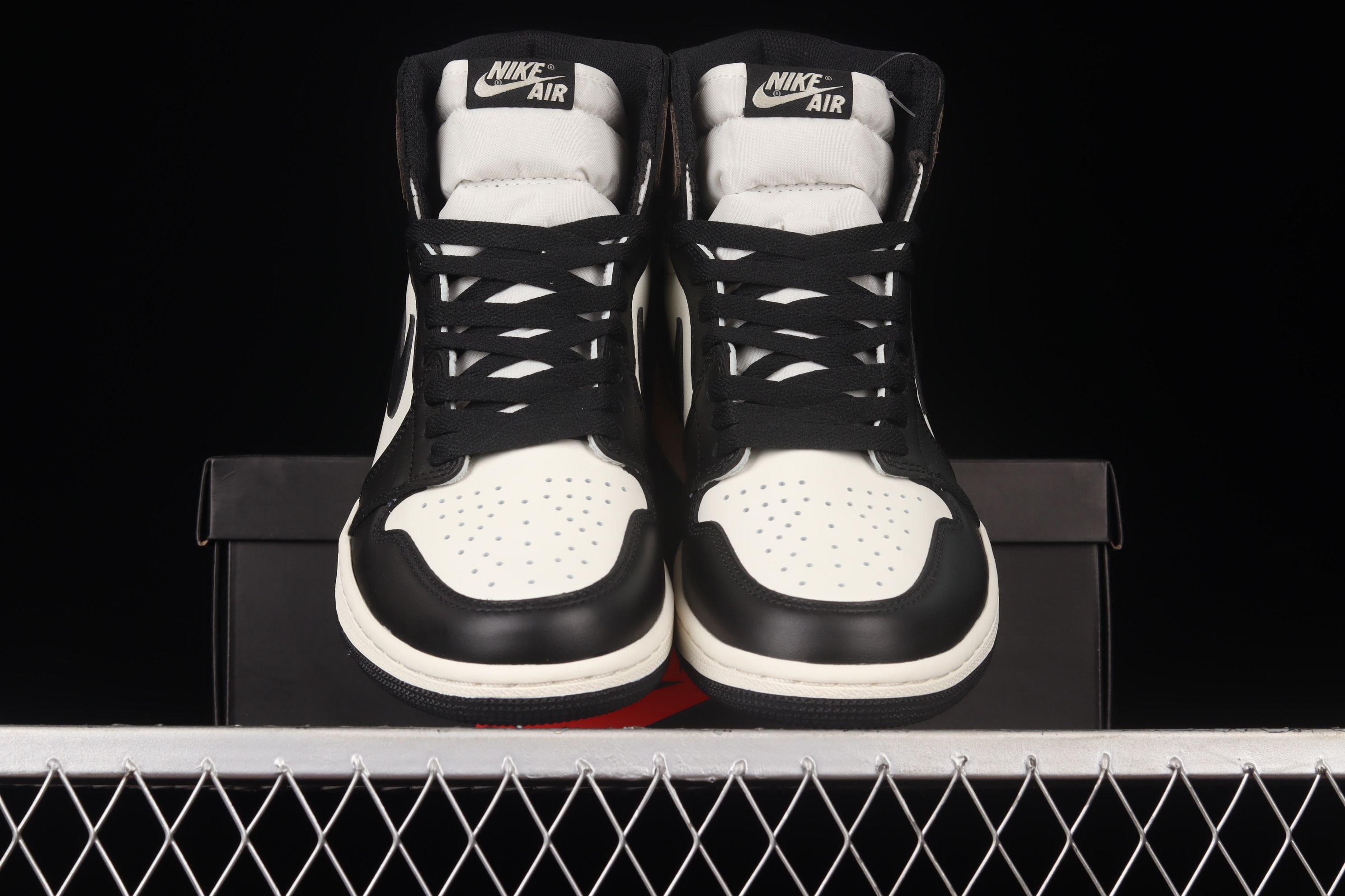 AJ1 High Helper