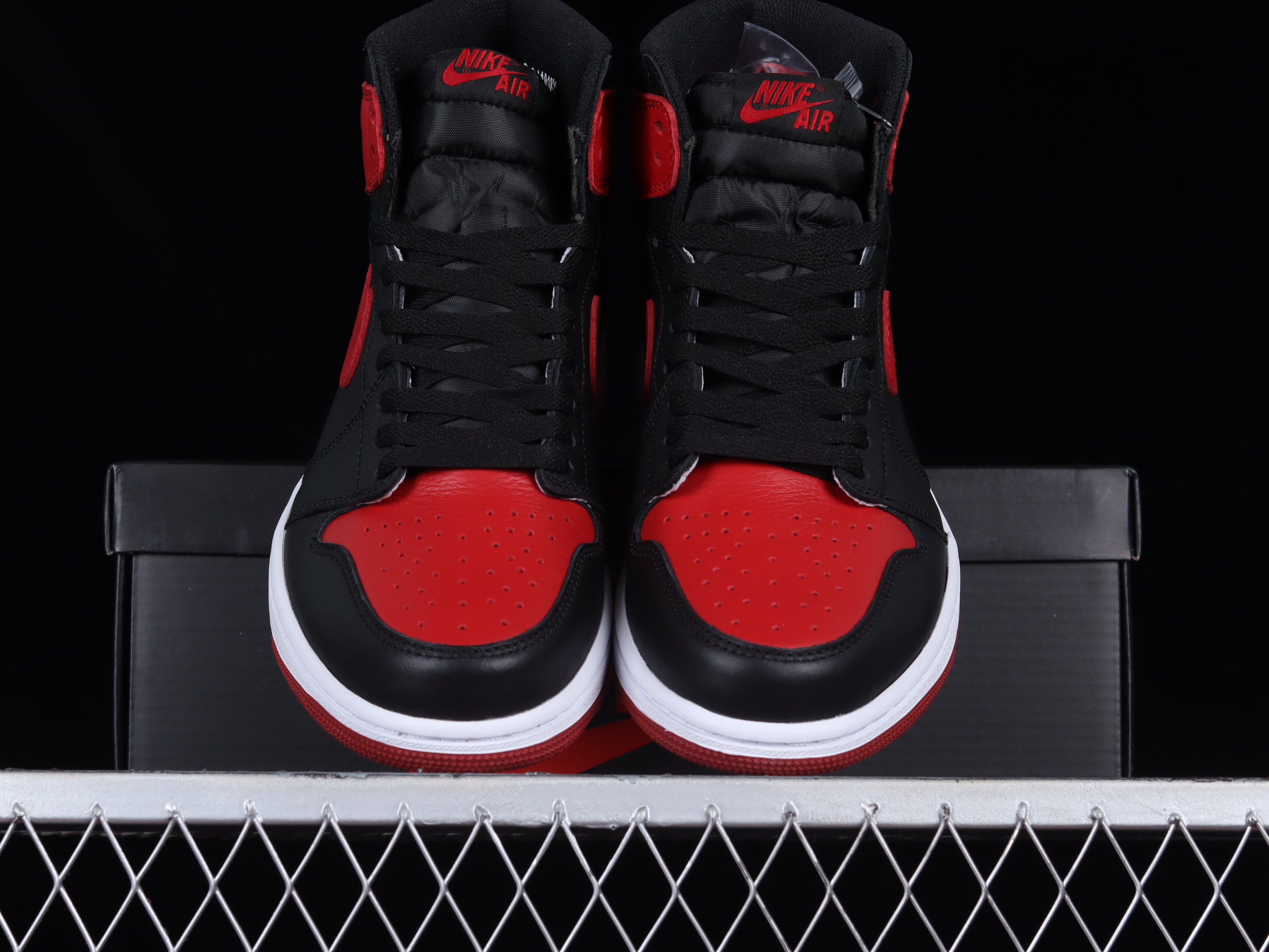 AJ1 High-top