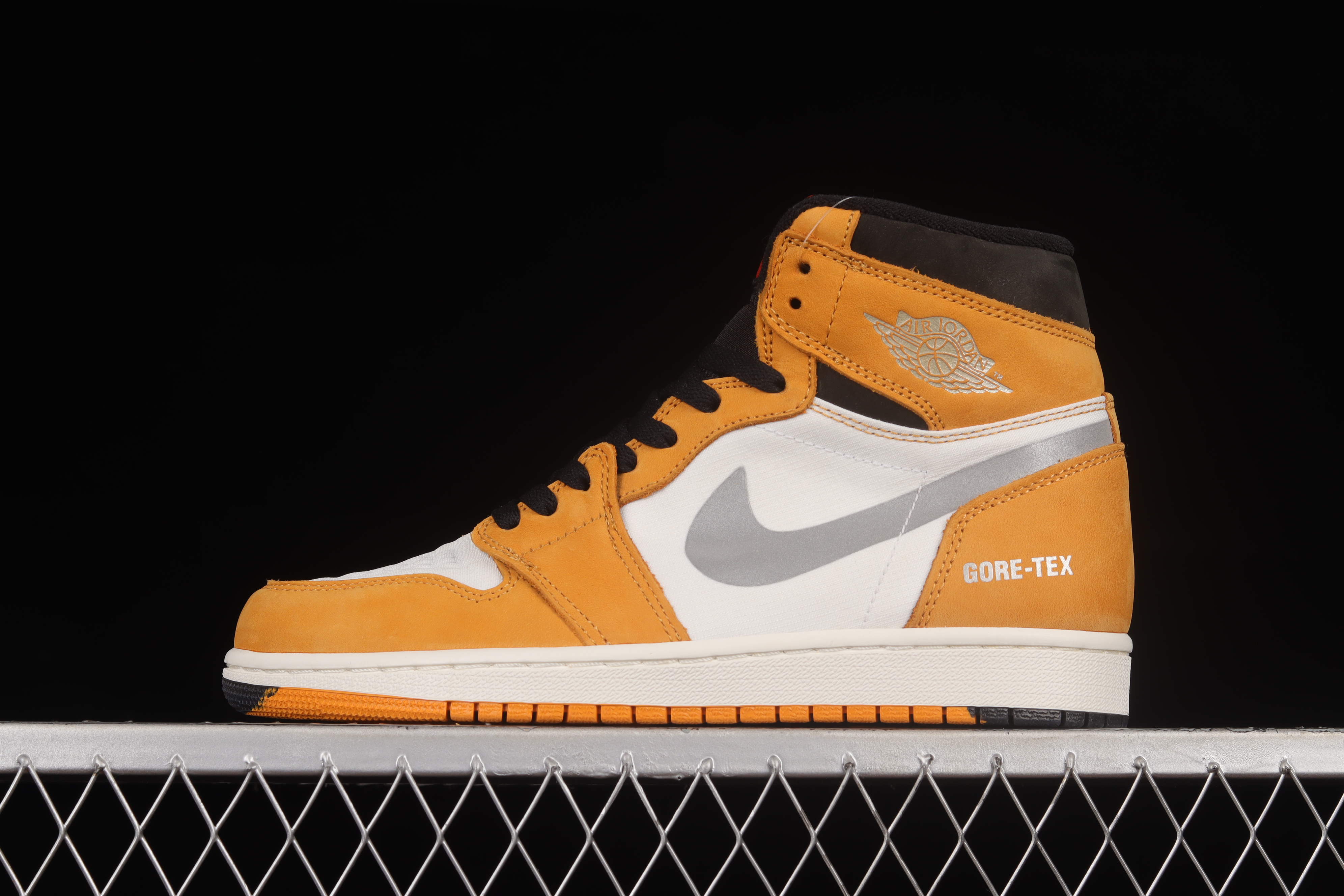 AJ1 High-top