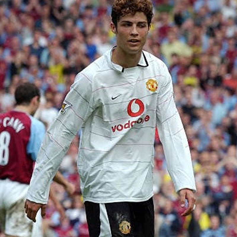 2003-2004 Manchester United white