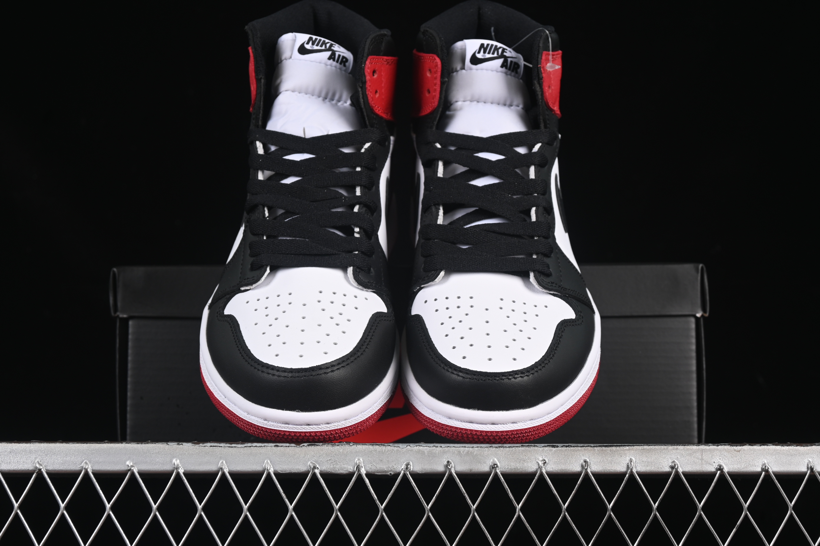 AJ1 High Helper