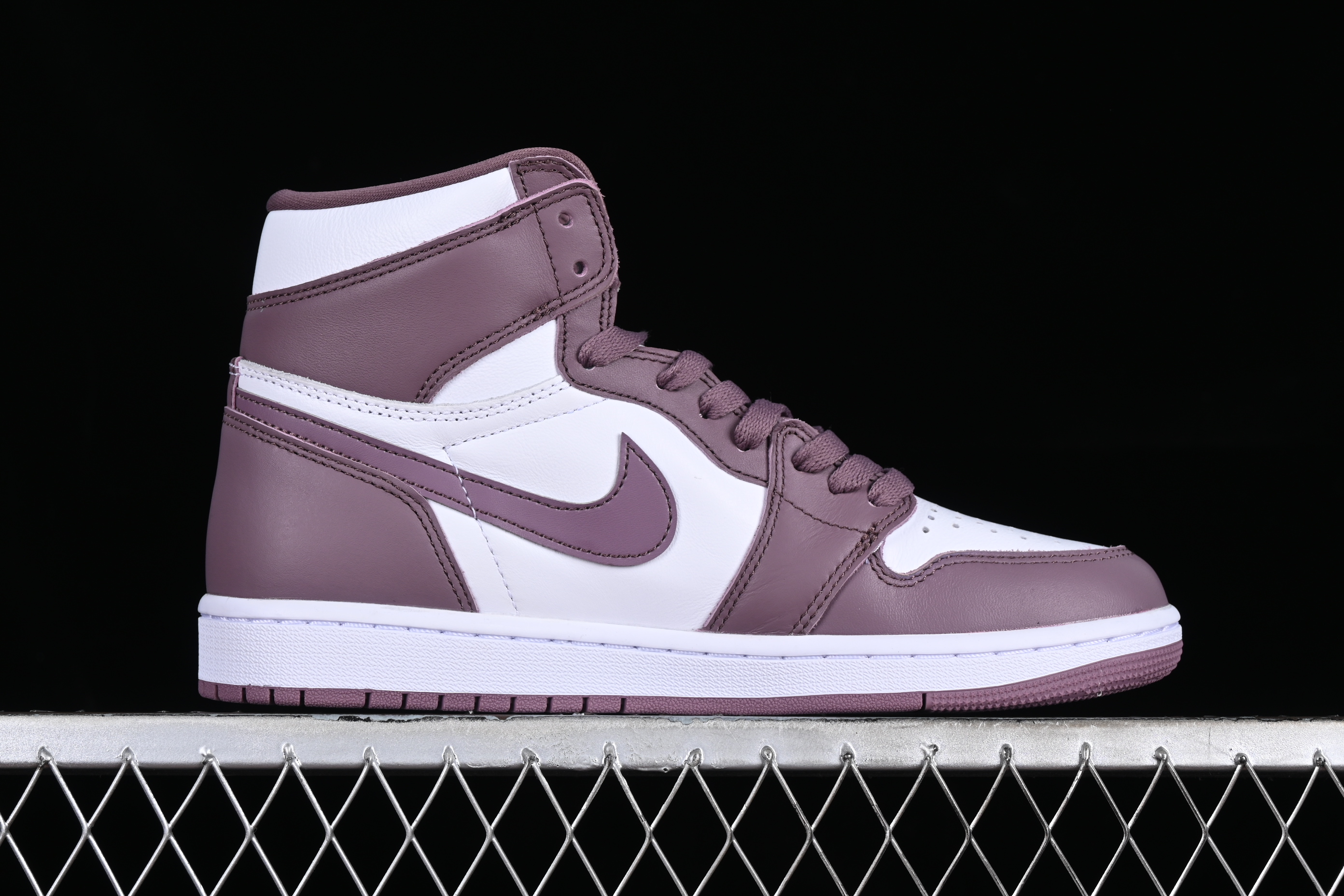 AJ1 High-top
