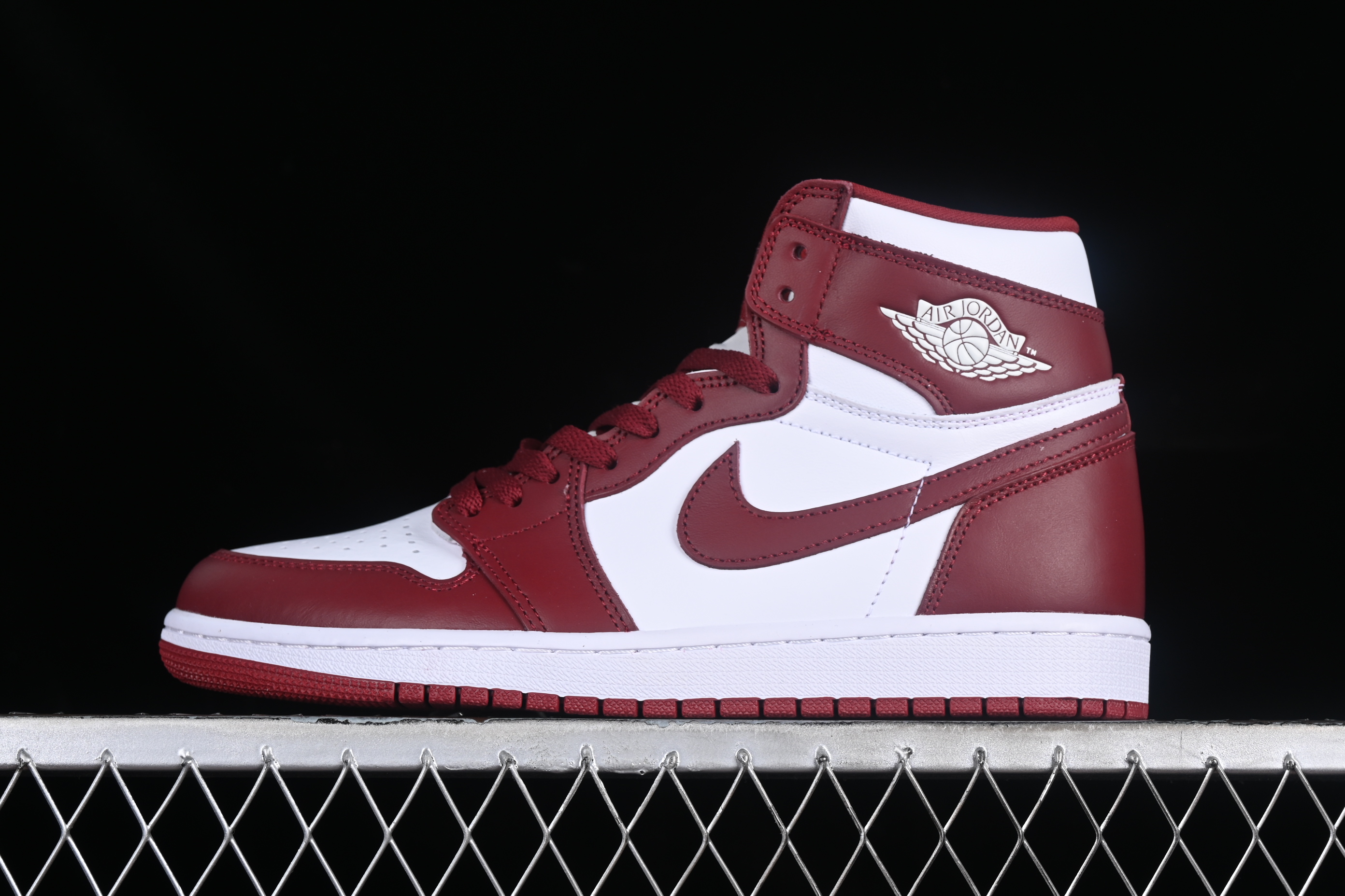 AJ1  High Side