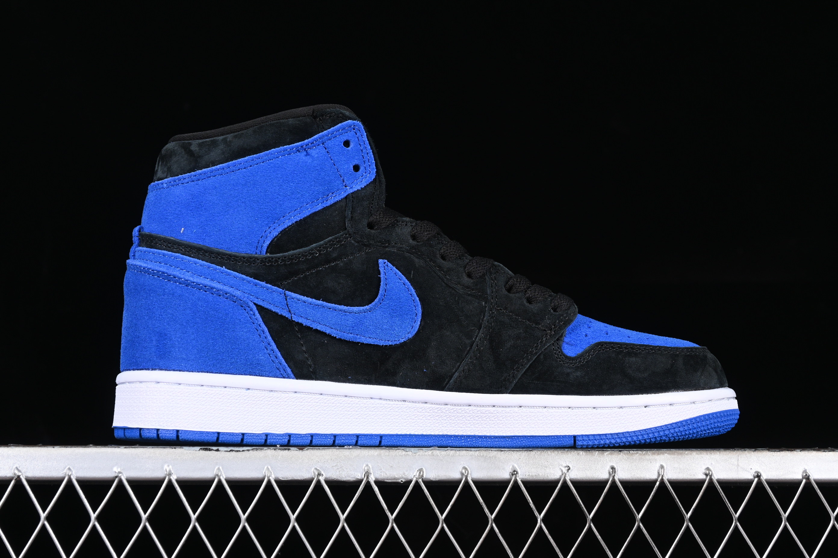 AJ1 High-top