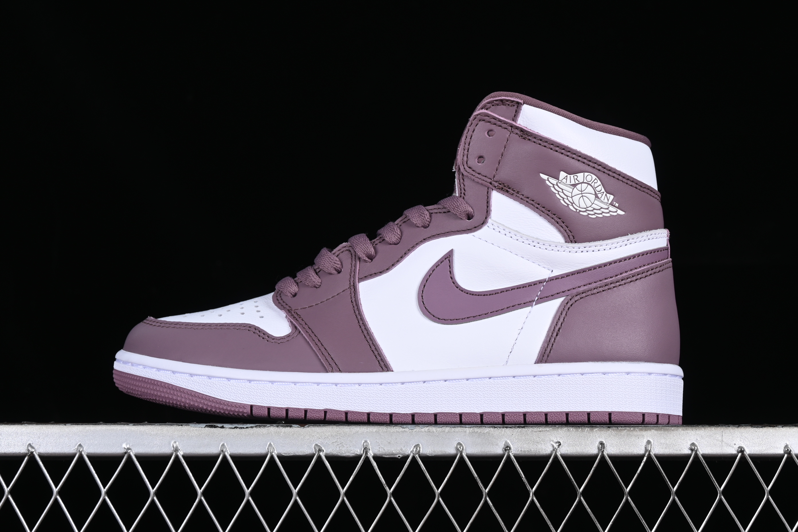 AJ1 High-top
