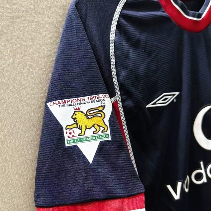 2000-2001 Manchester United Away