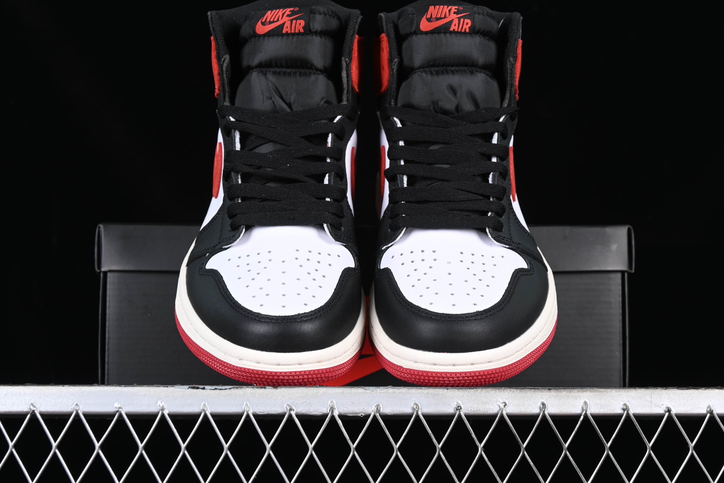 AJ1 High-top