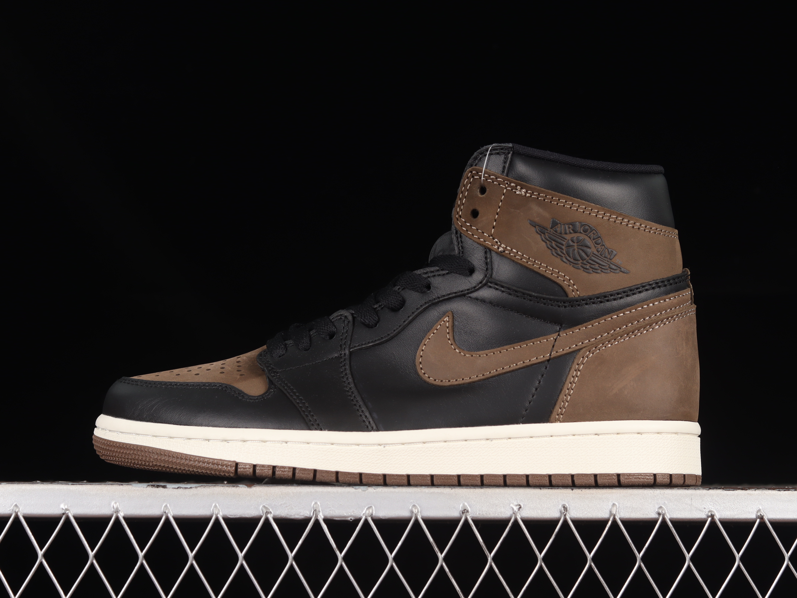 AJ1 High-strength