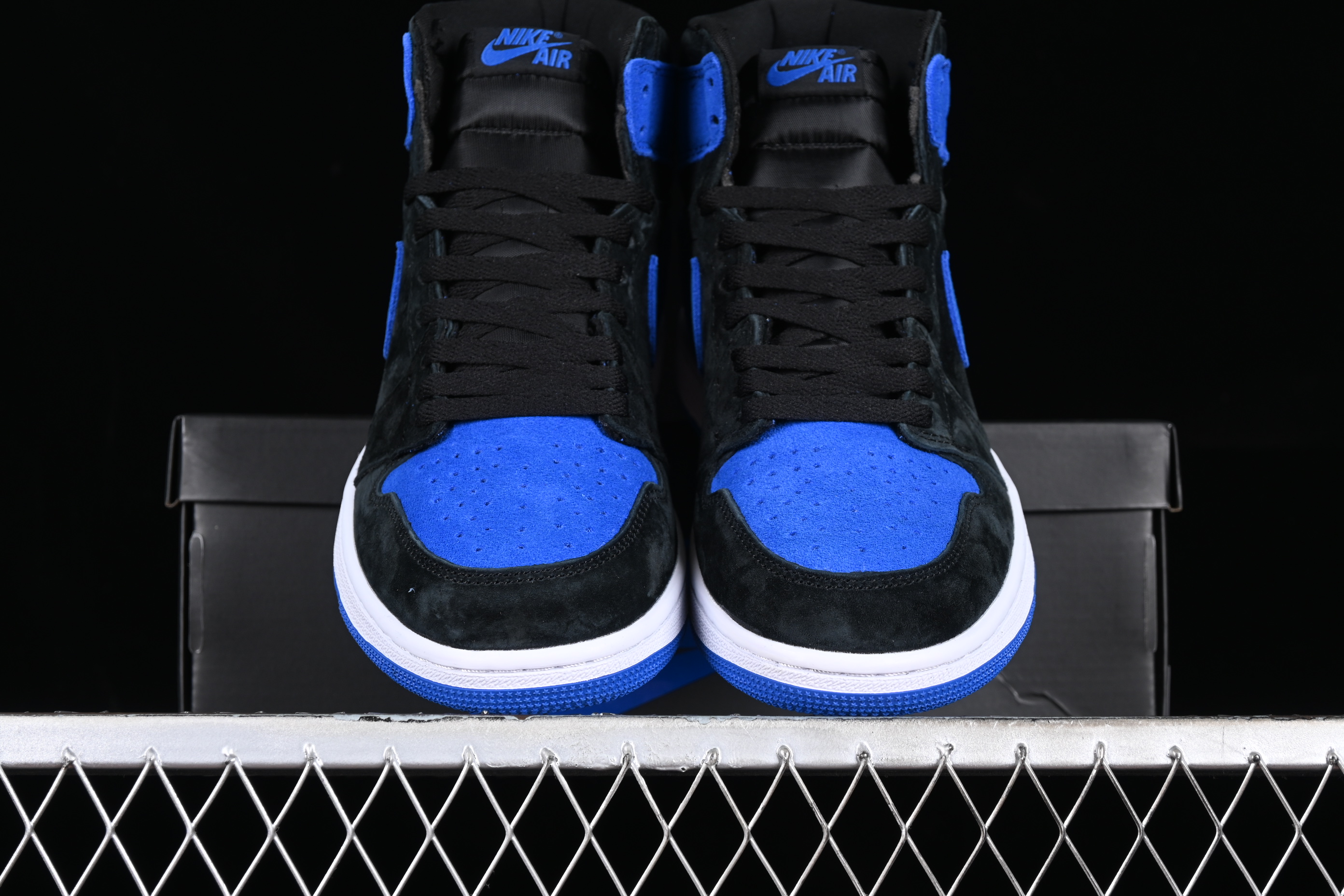 AJ1 High-top