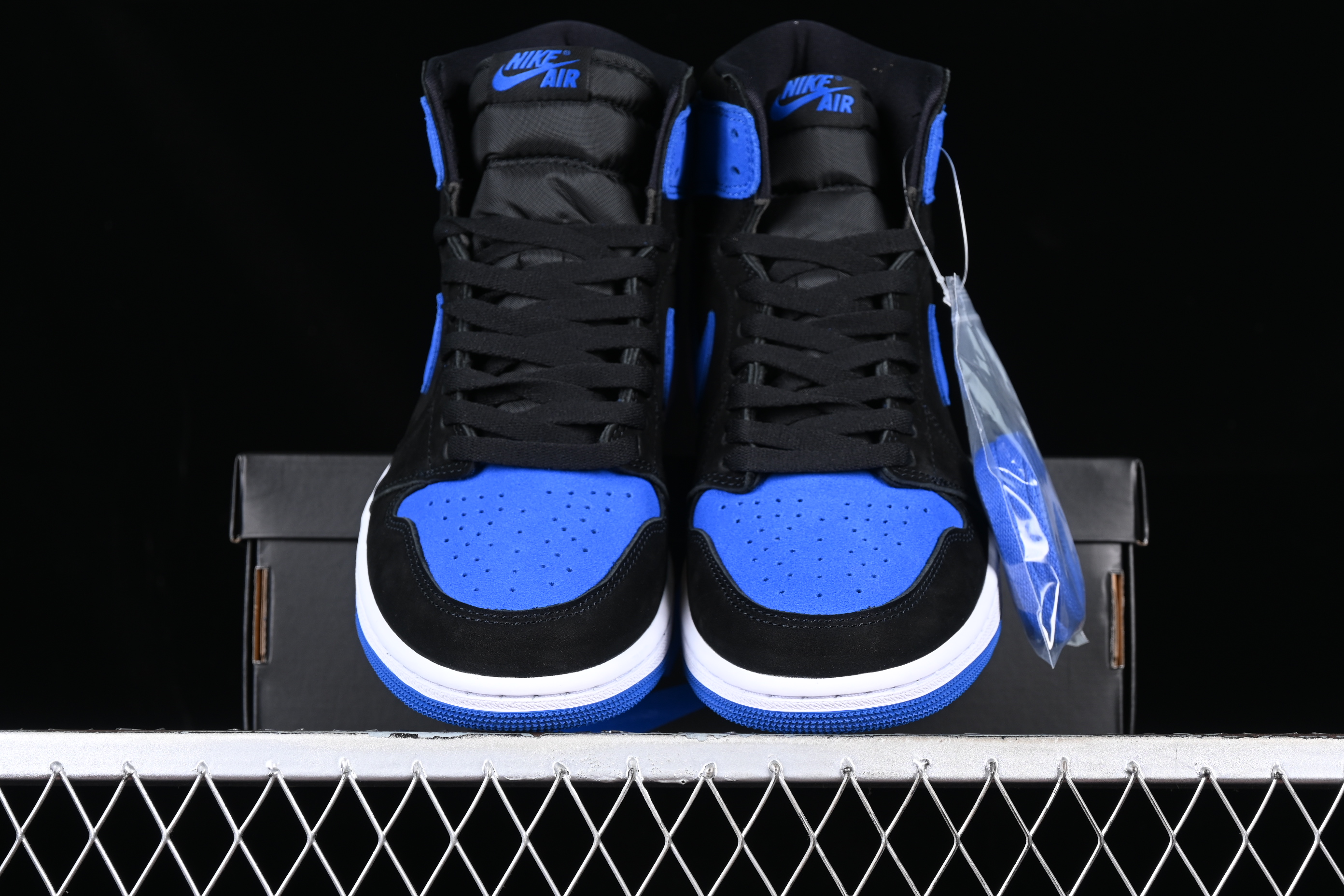 AJ1 High-top