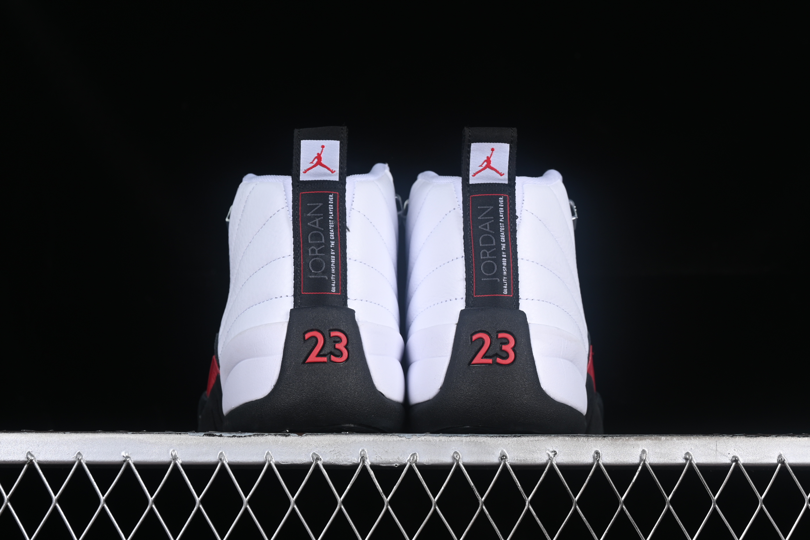 AJ12