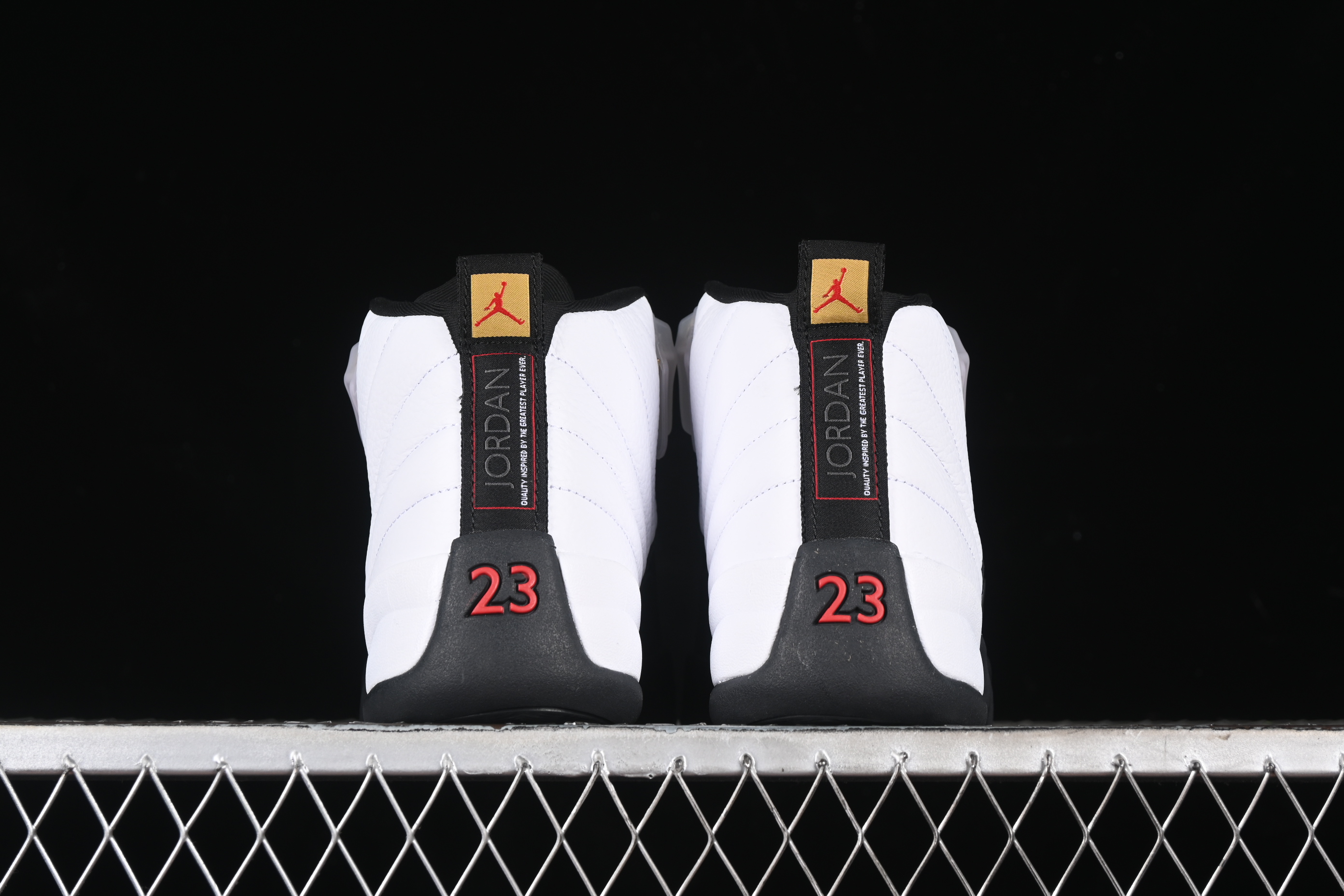 AJ12