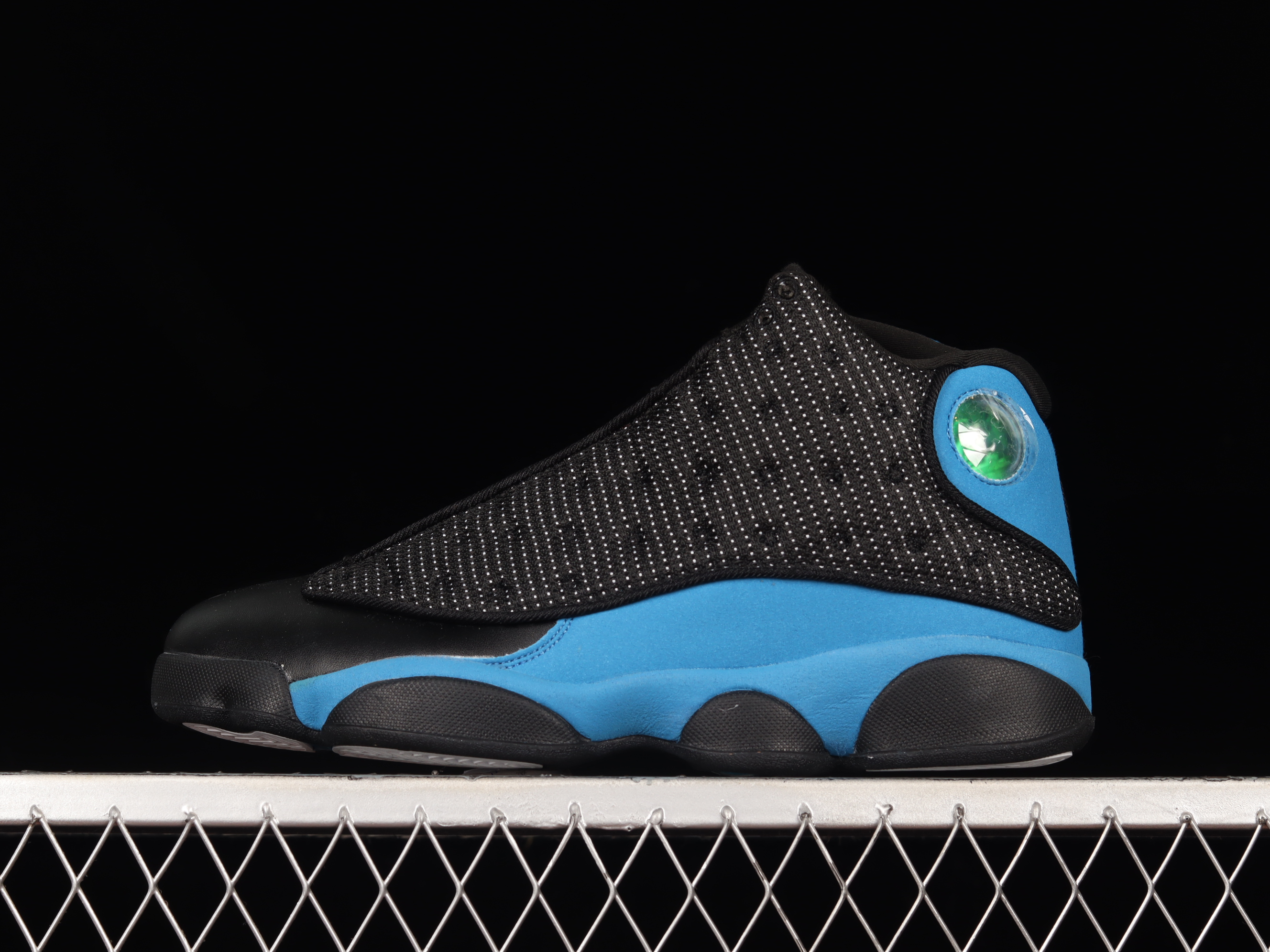 AJ13