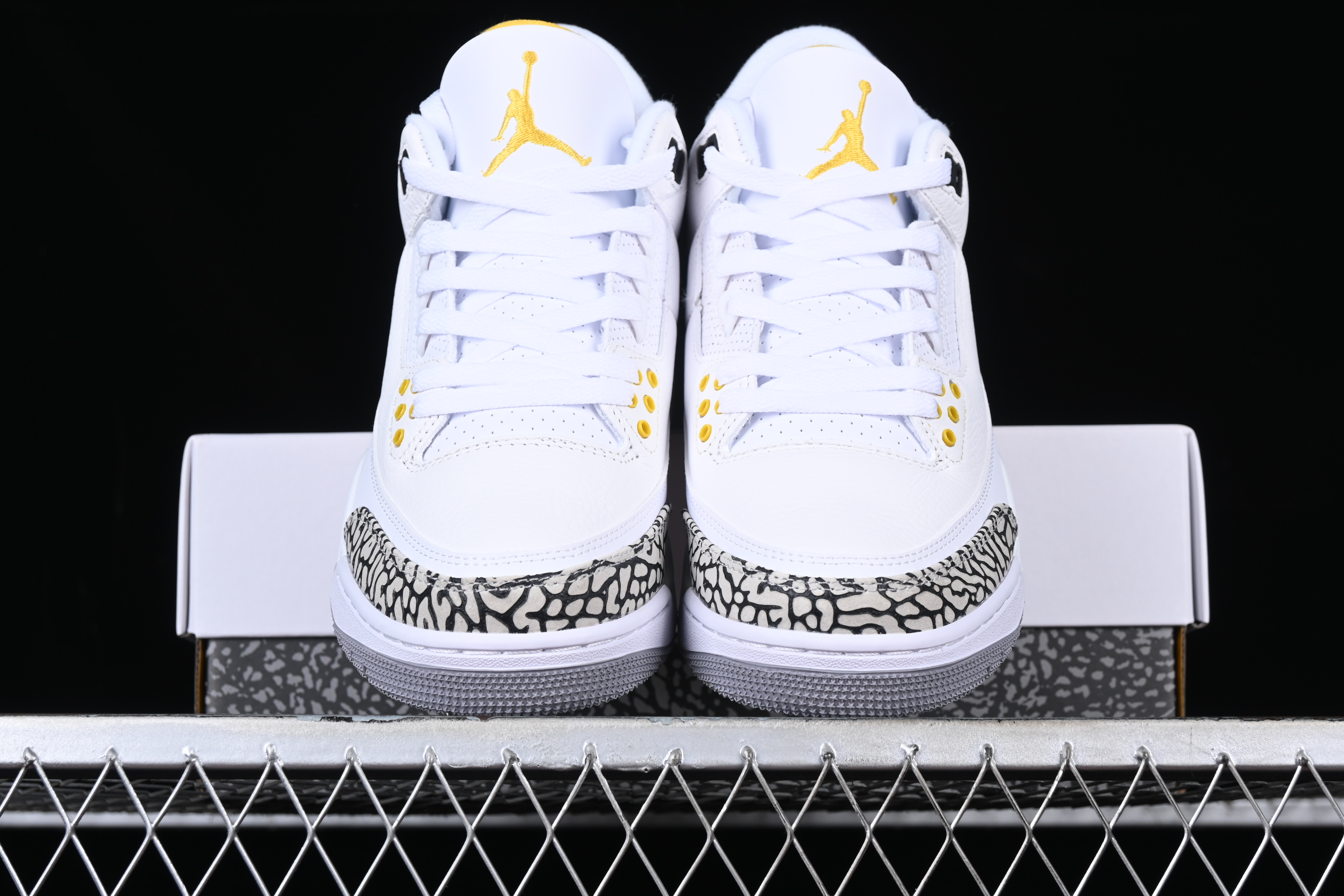 AJ3