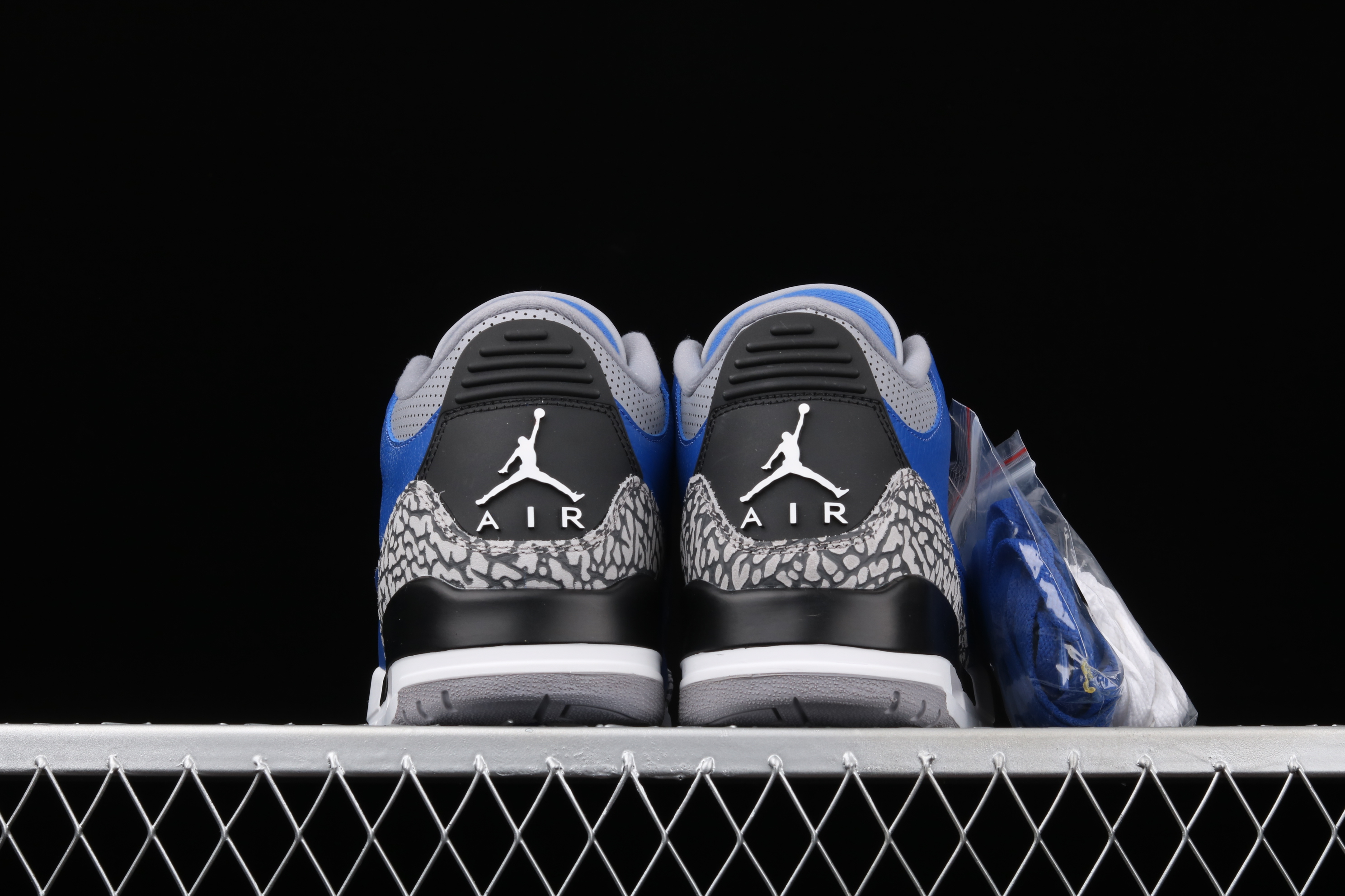AJ3