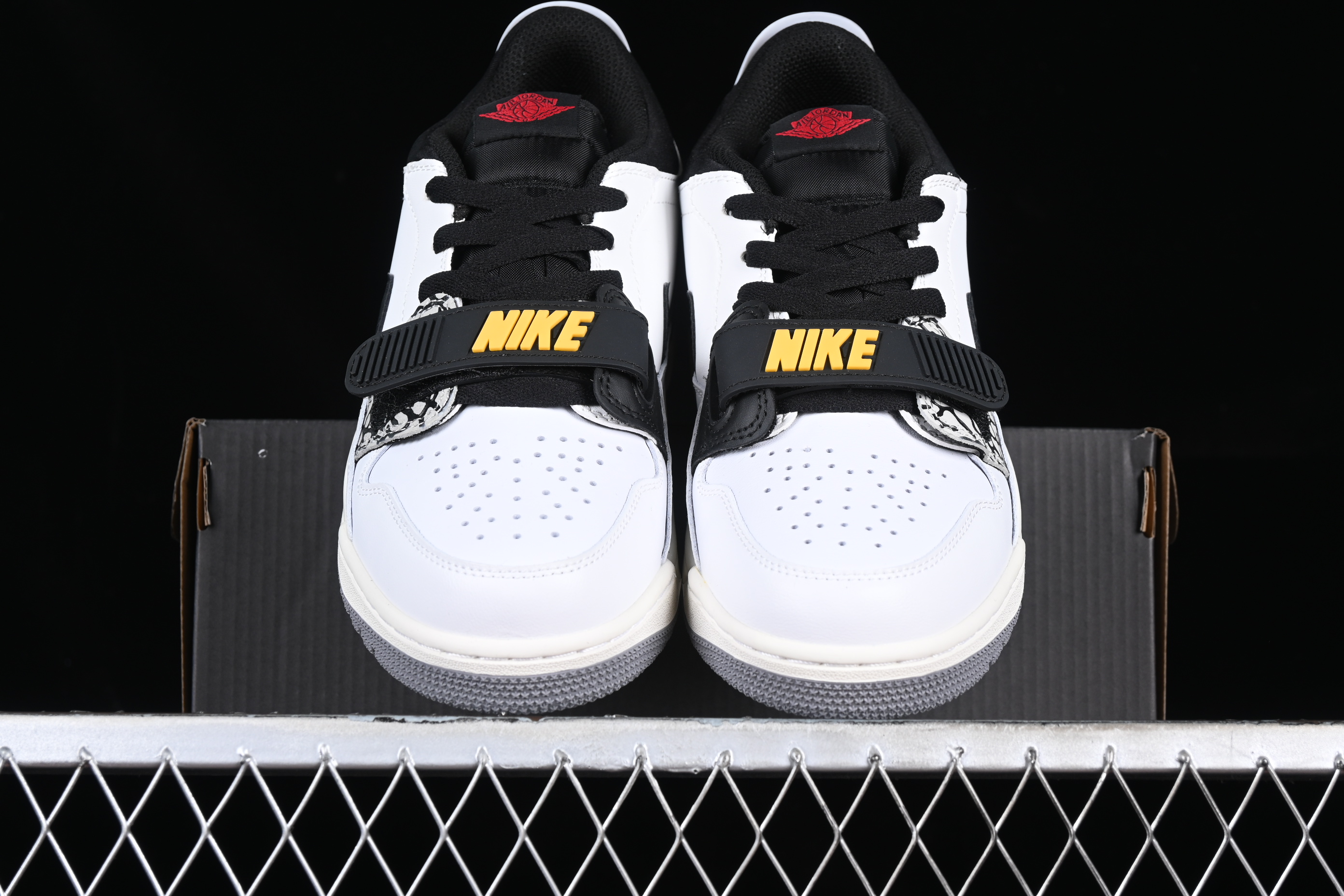 AJ312 Low side