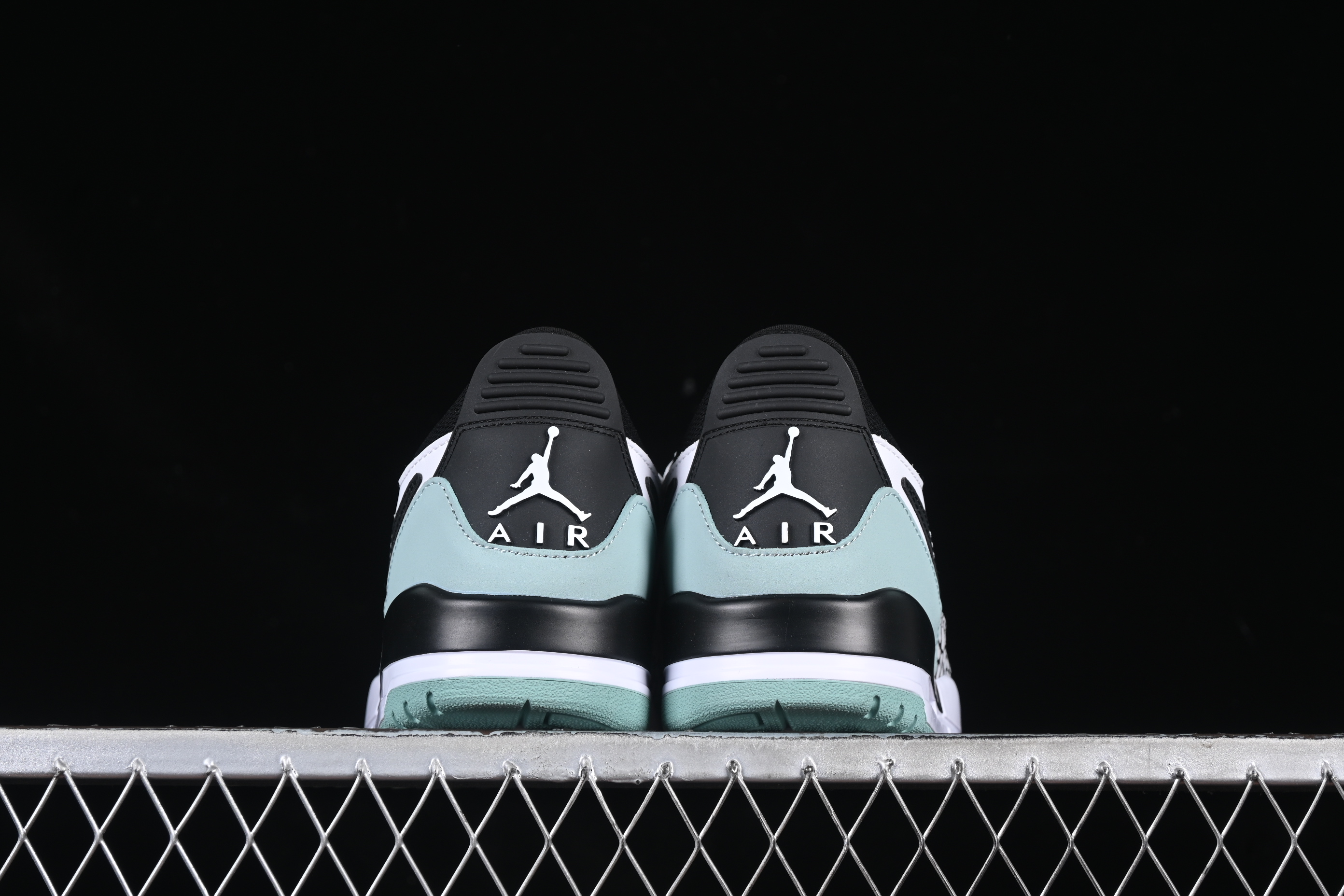 AJ312 Low