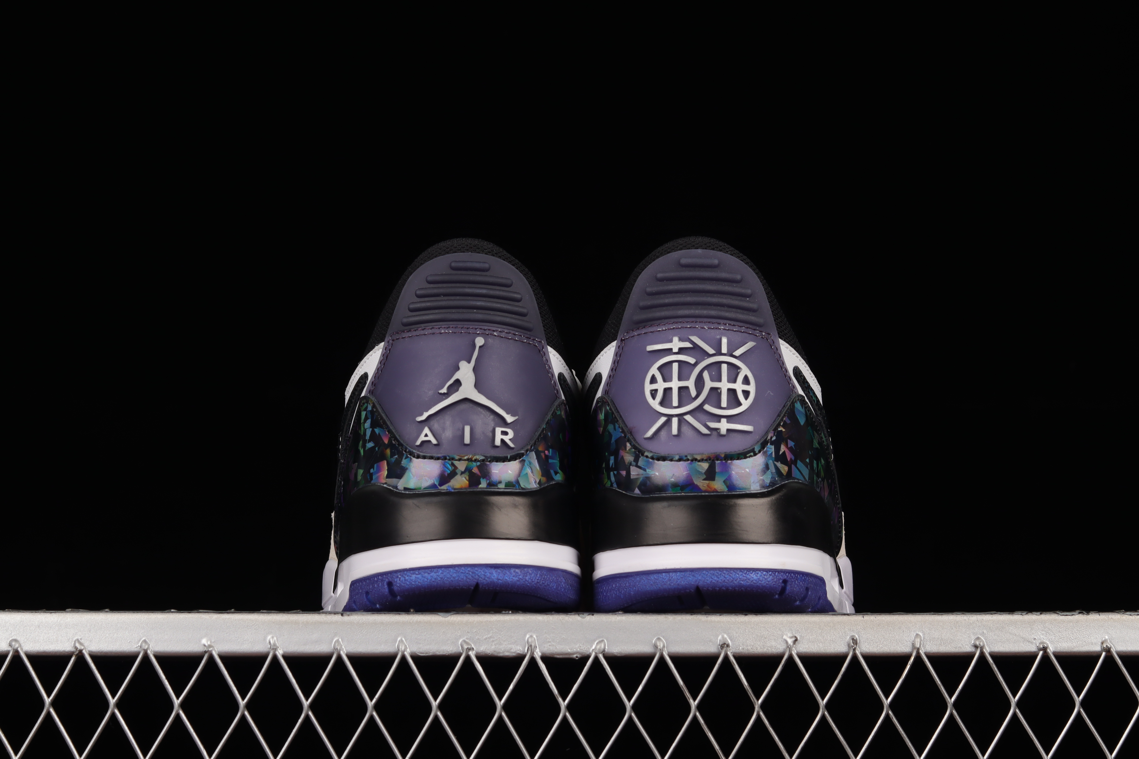 AJ312 Low-top