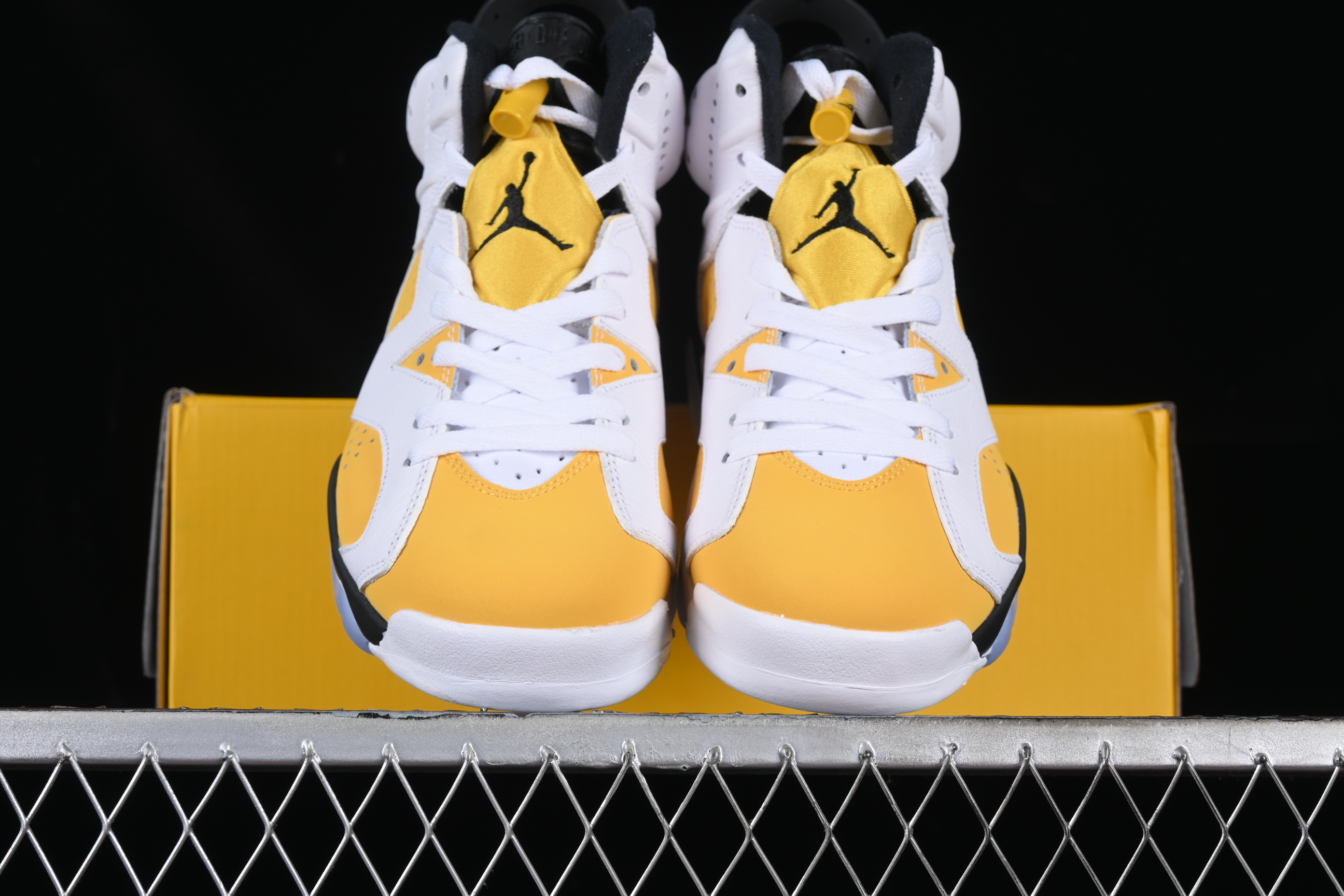 AJ6
