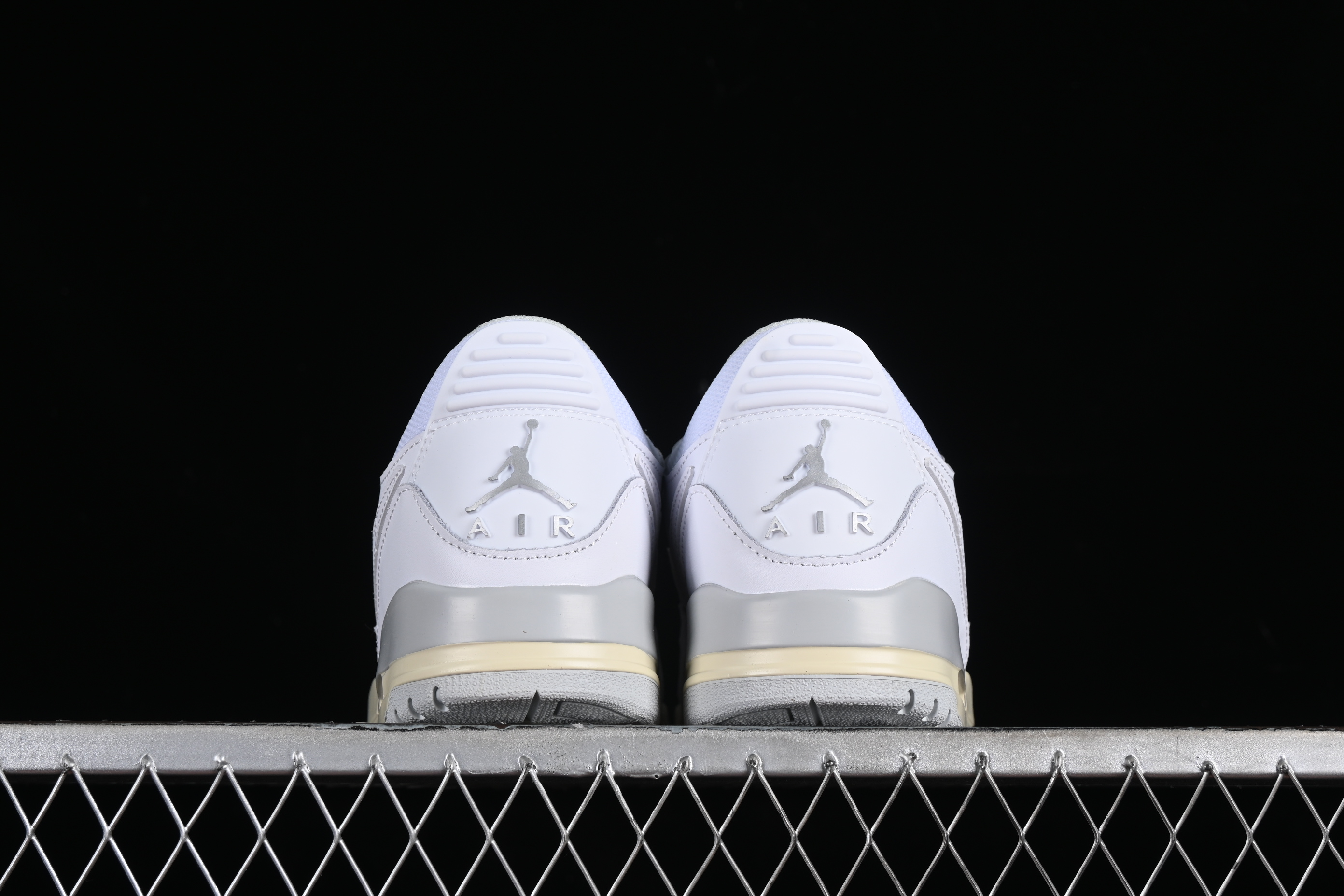 AJ312 Low helper