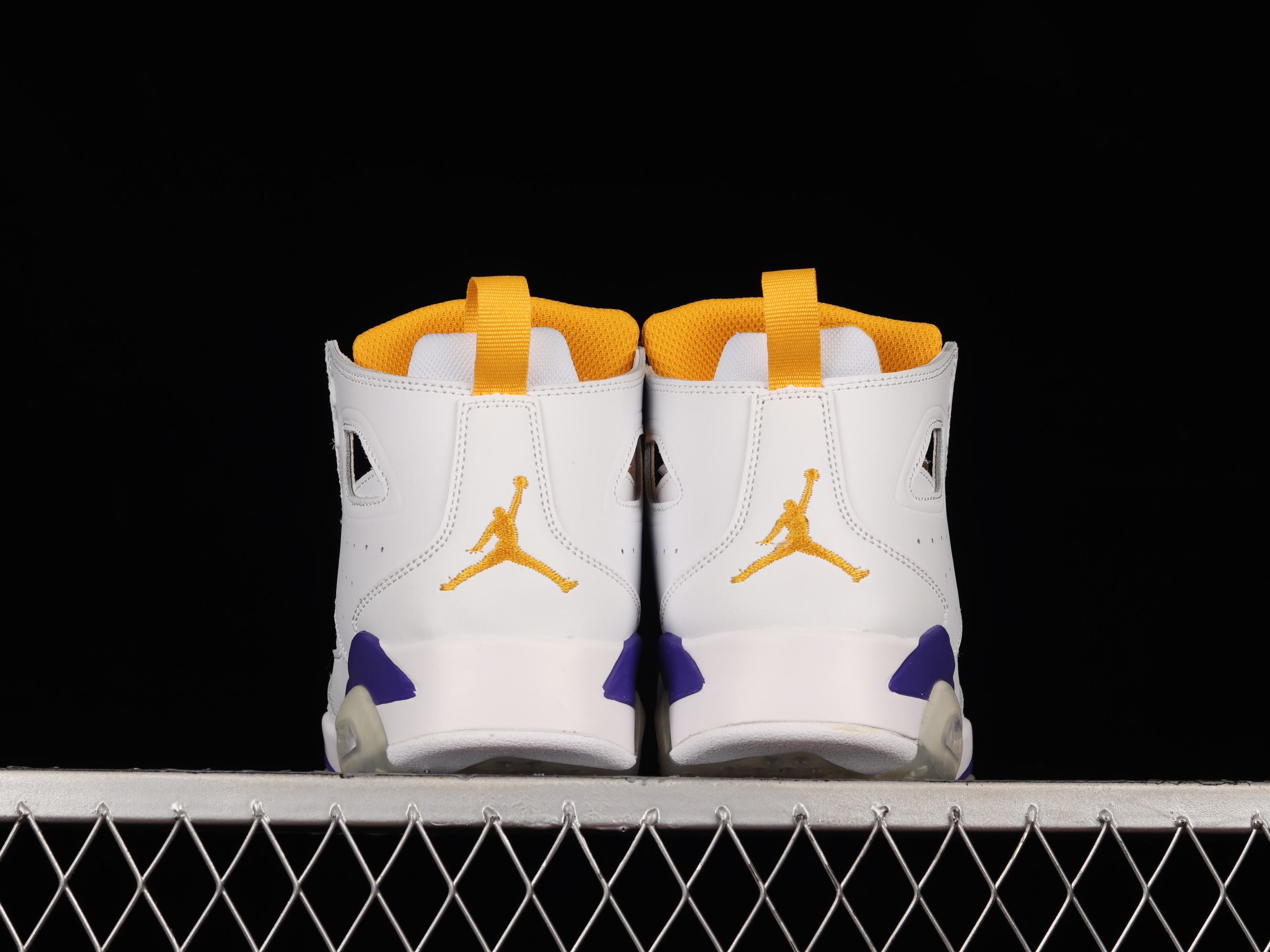 AJ6