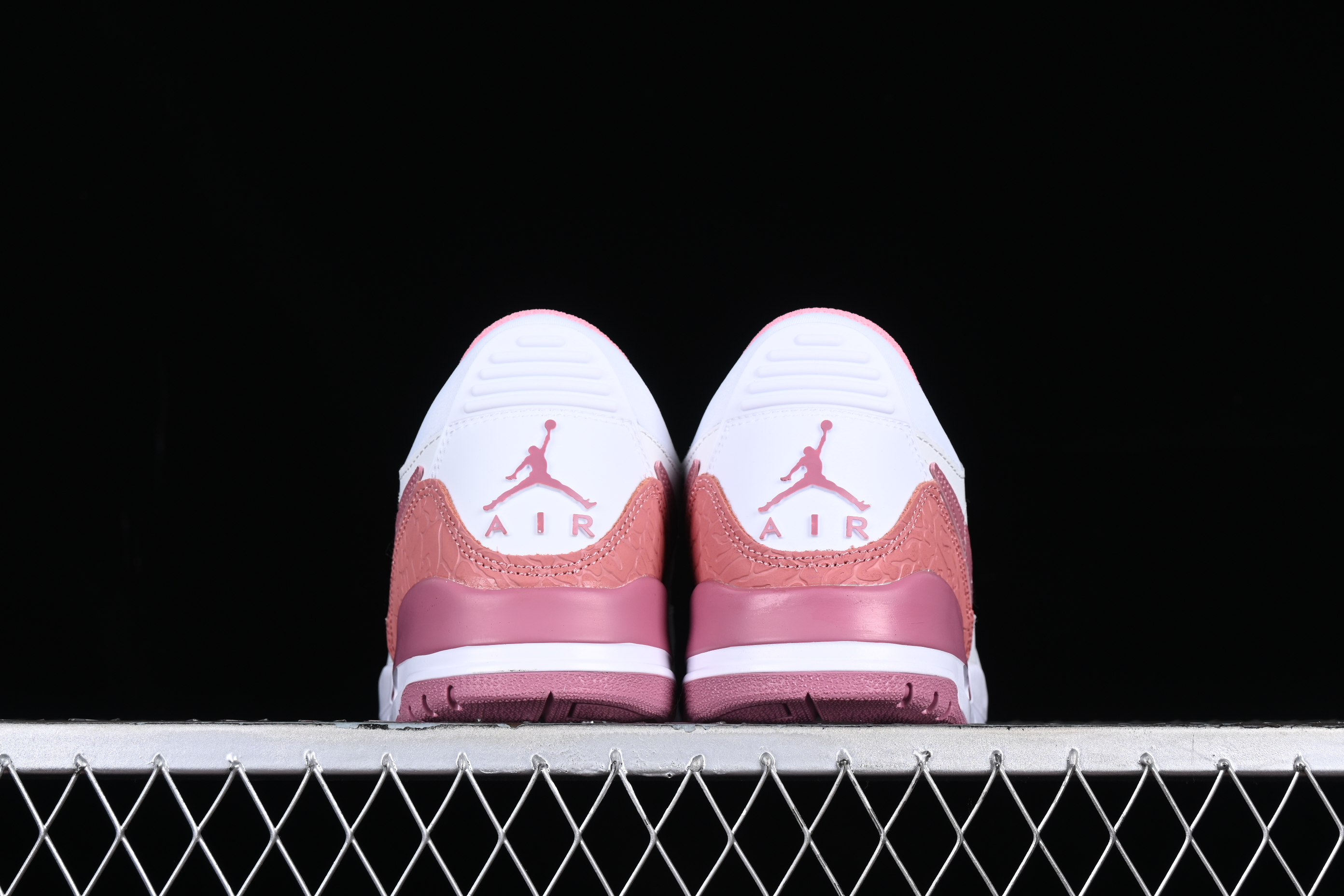 AJ312 Low top