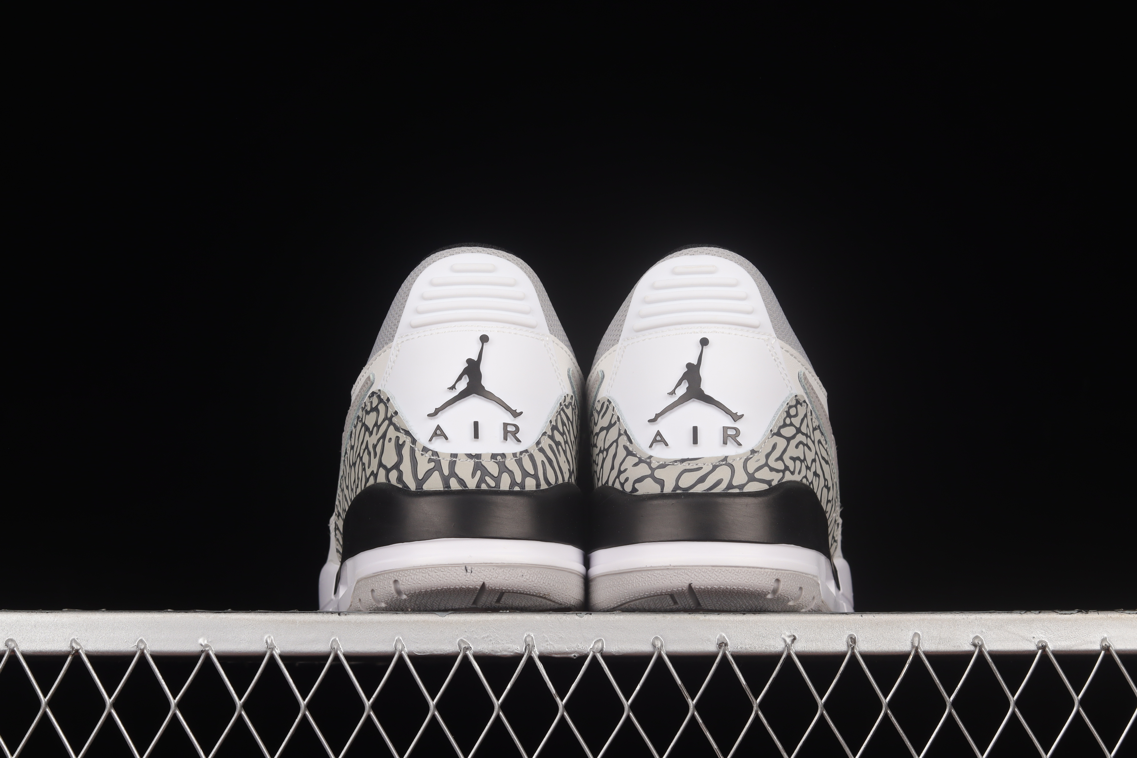 AJ312 Low-top