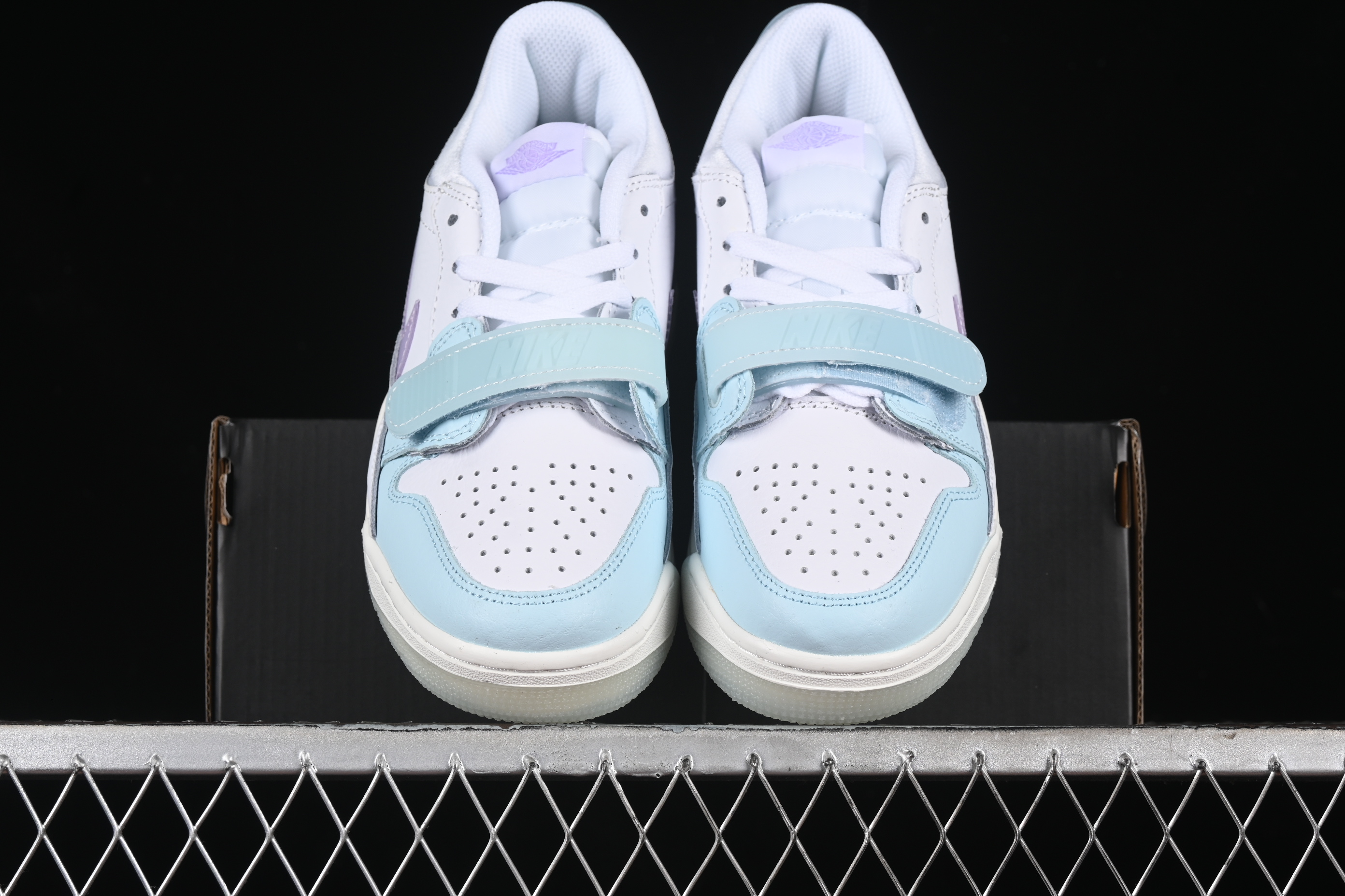 AJ312 Low helper