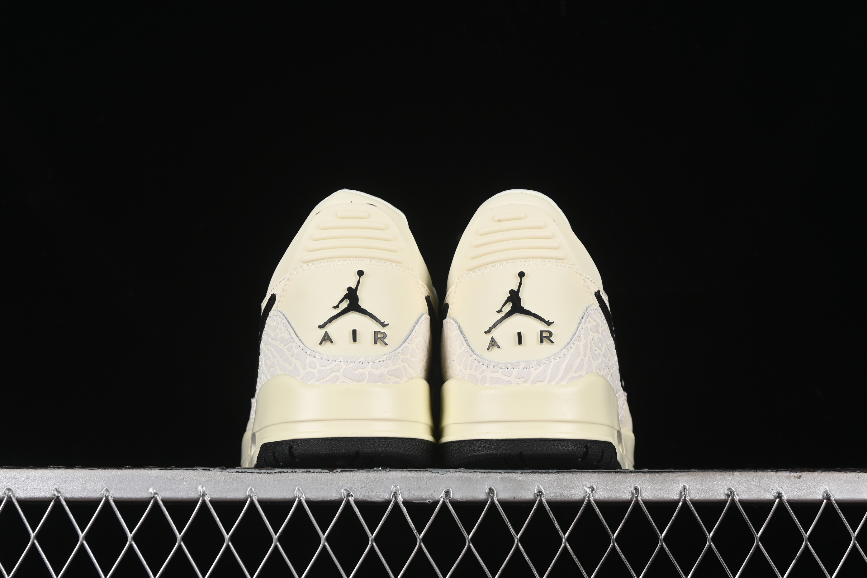 AJ312 Low helper