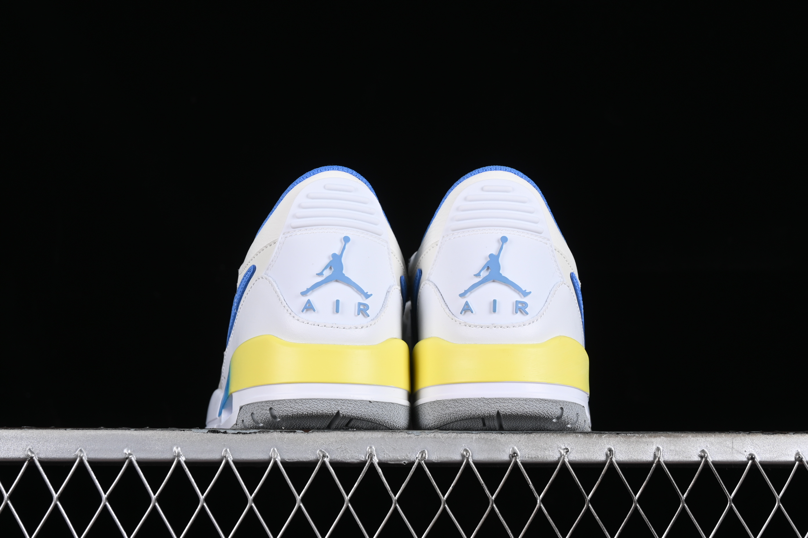AJ312 Low helper