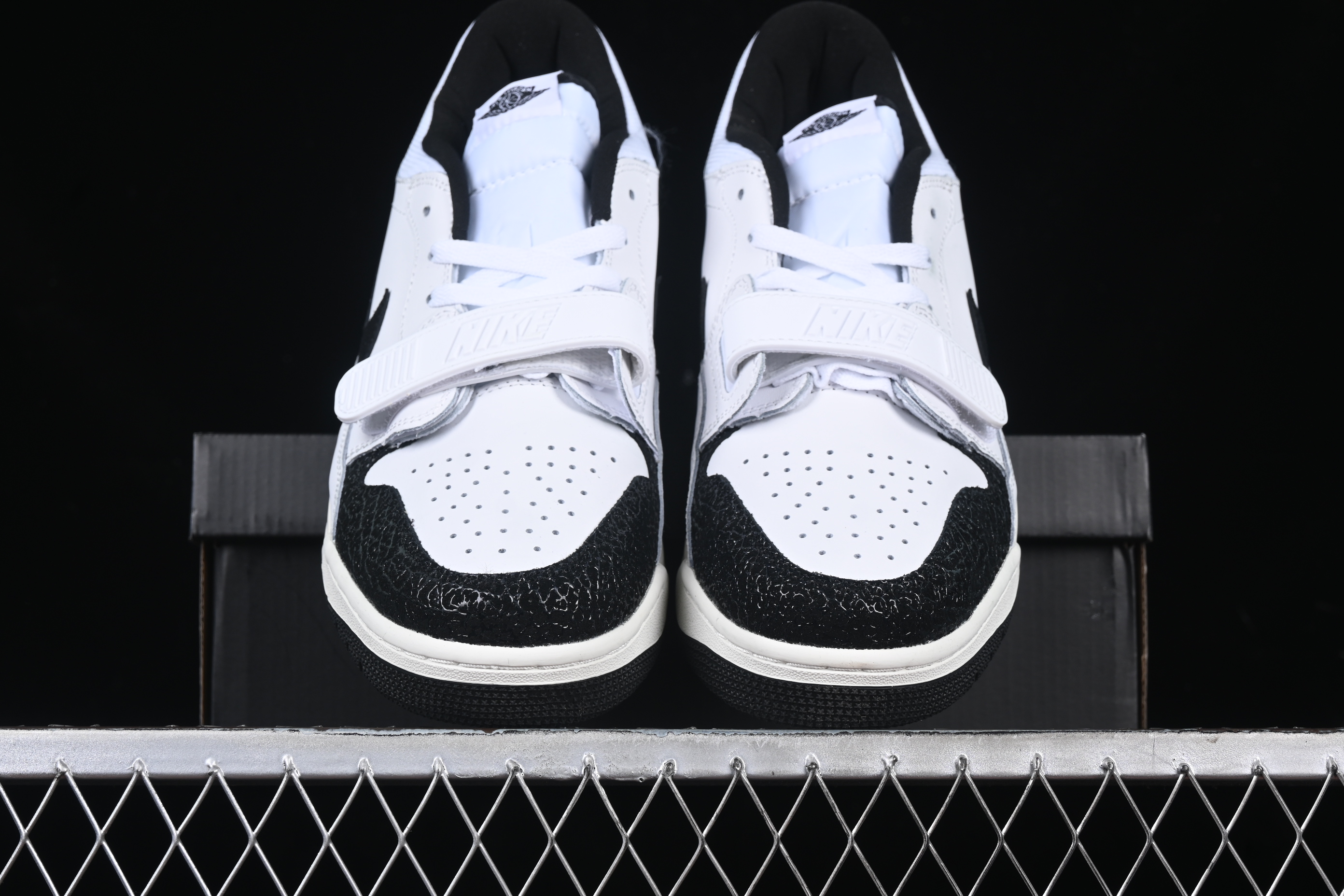 AJ312 Low helper