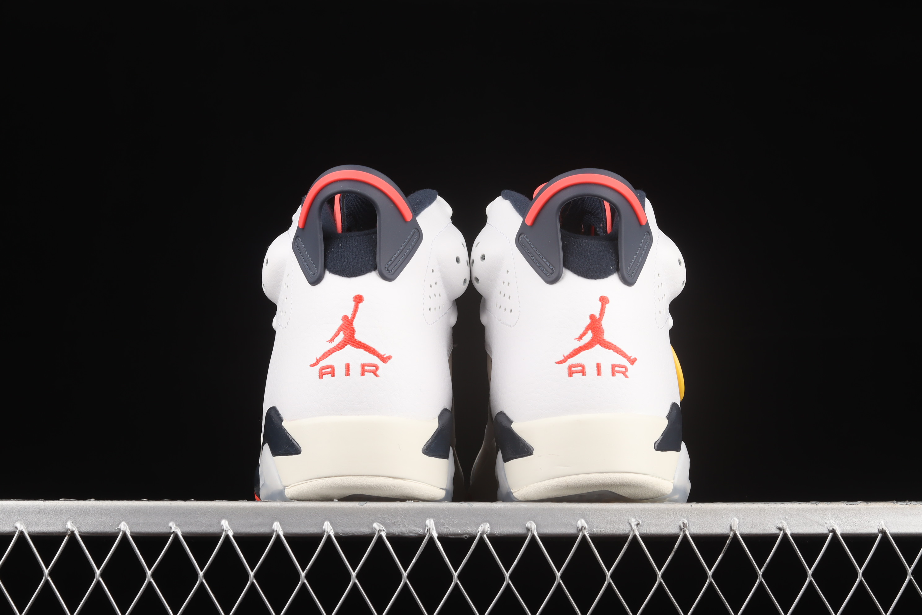 AJ6
