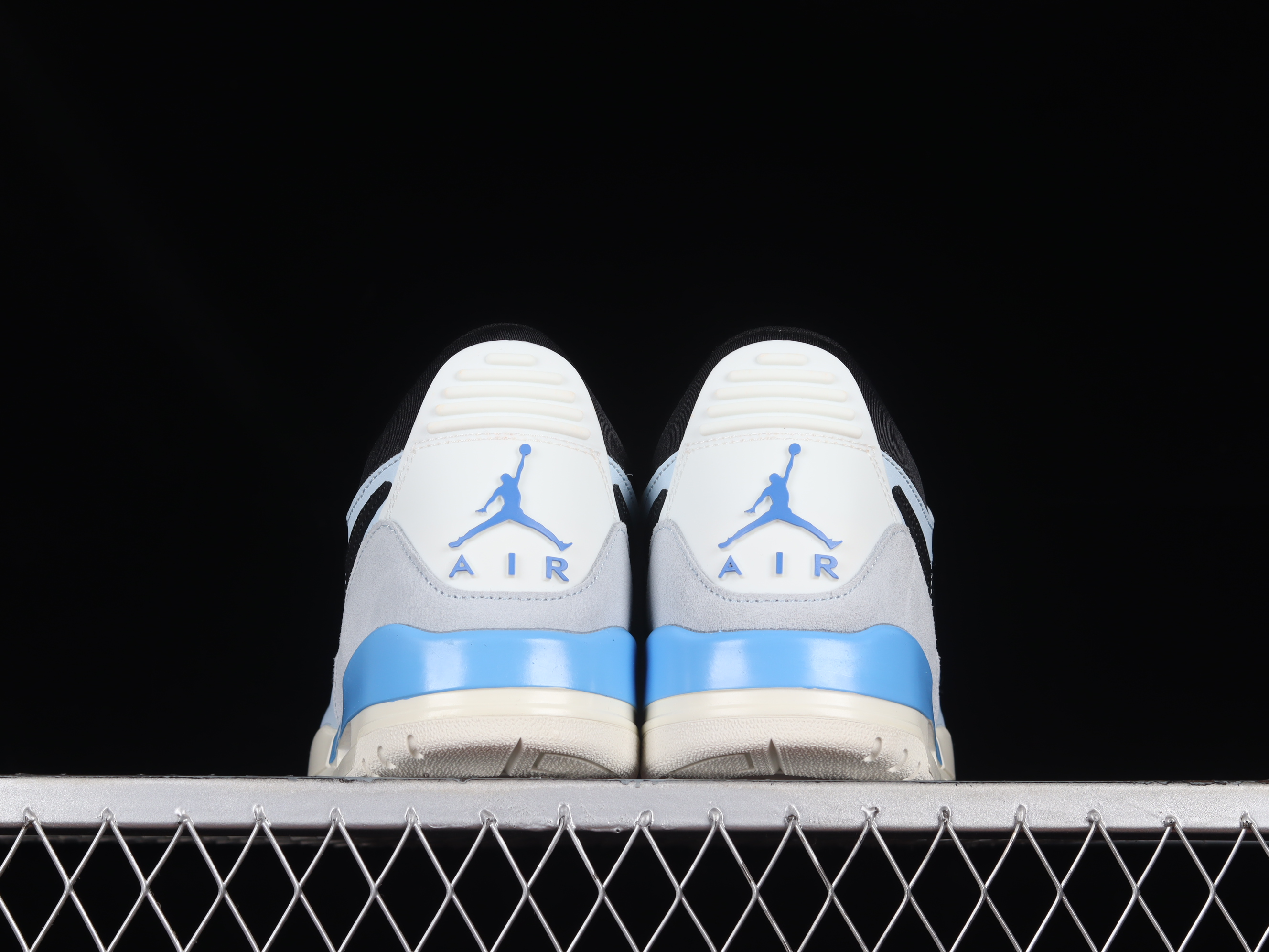 AJ312 Low helper