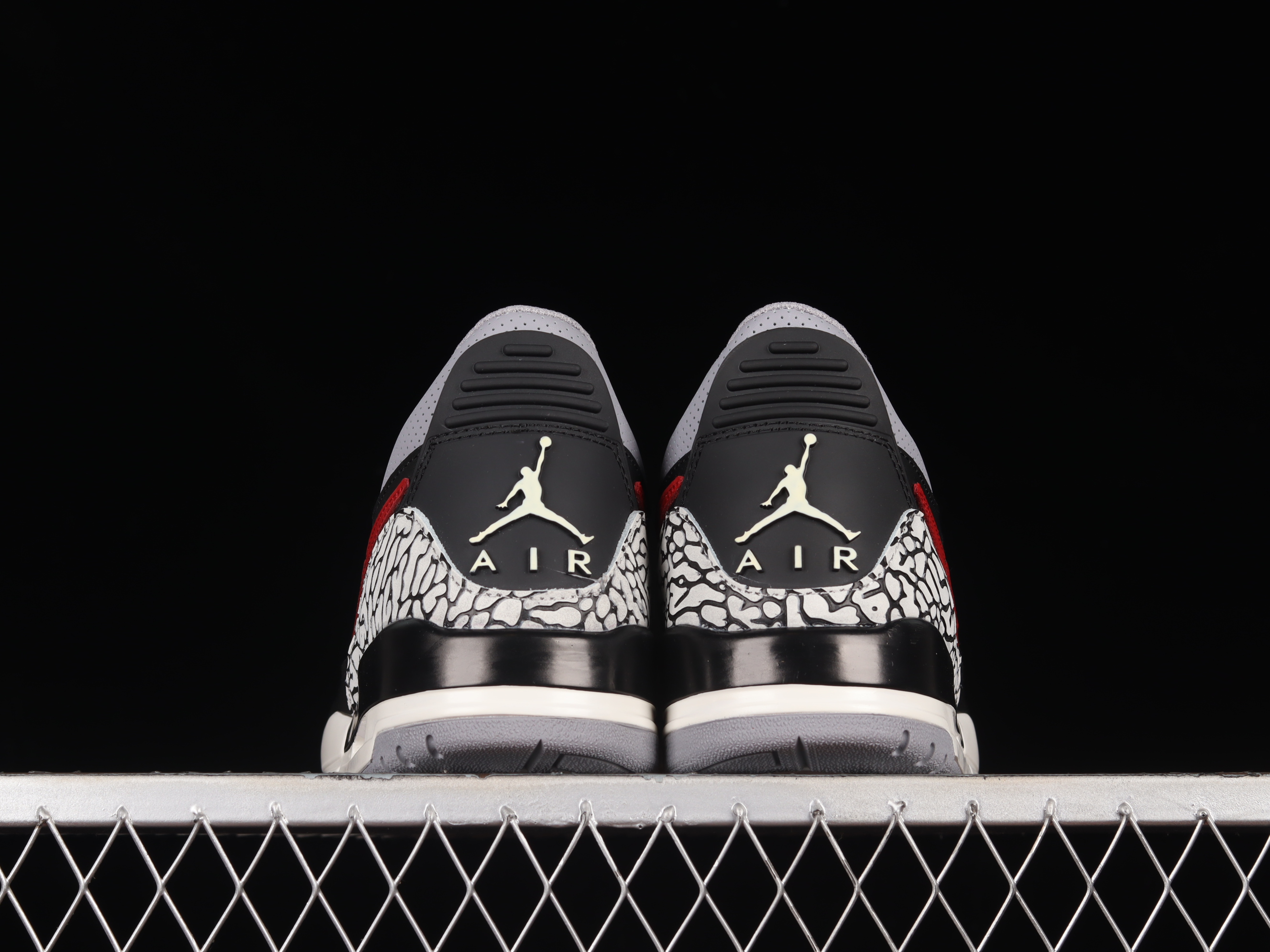 AJ312 Low top