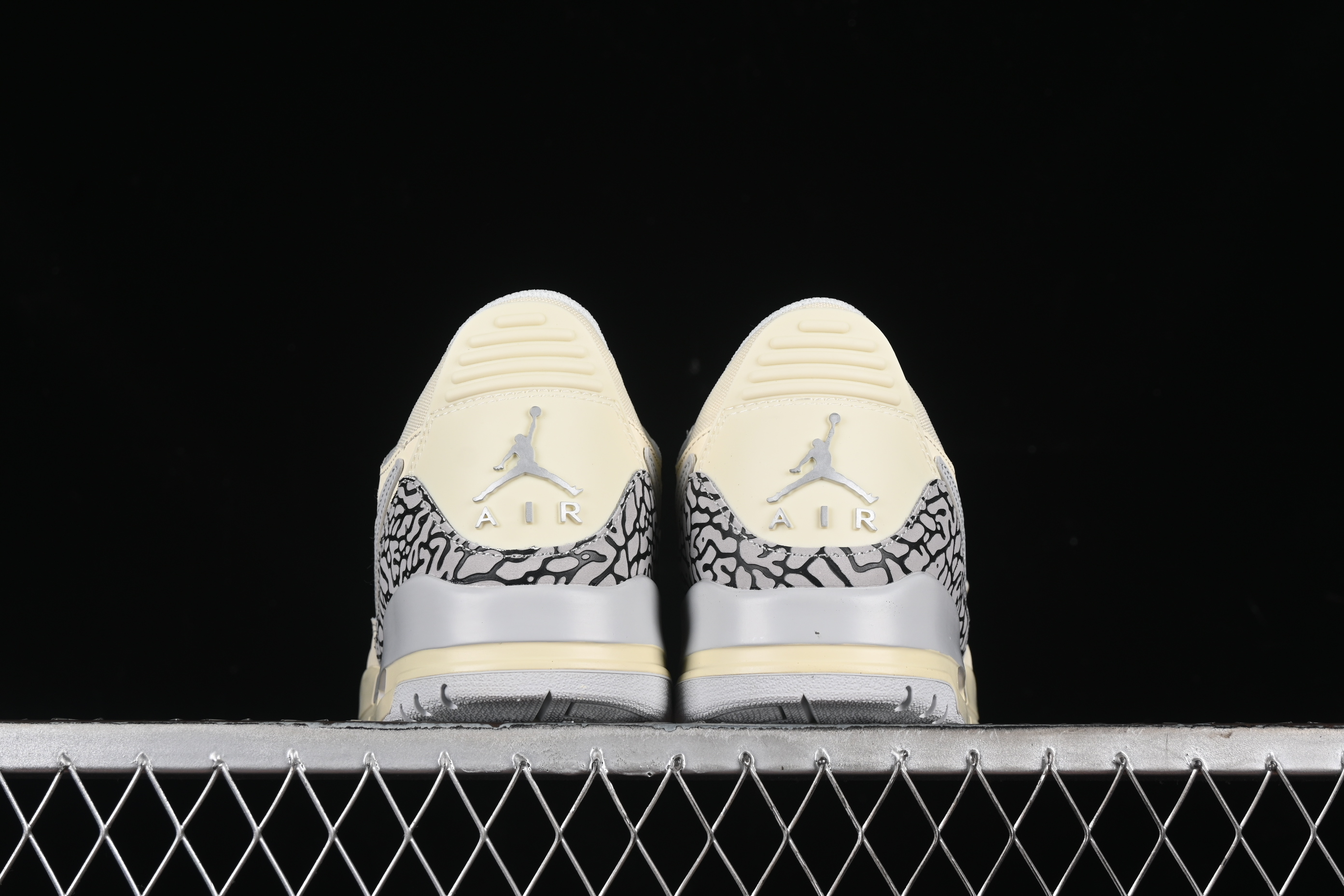 AJ312 low-profile