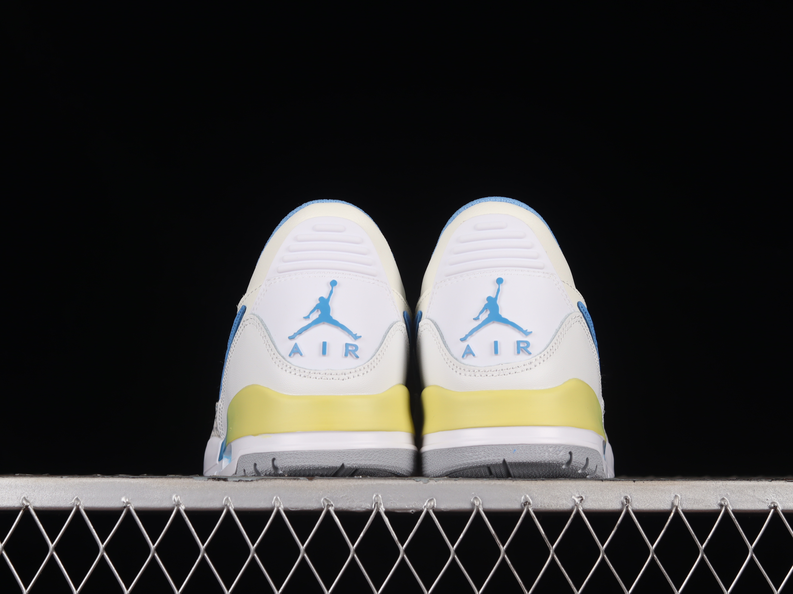 AJ312 Low helper