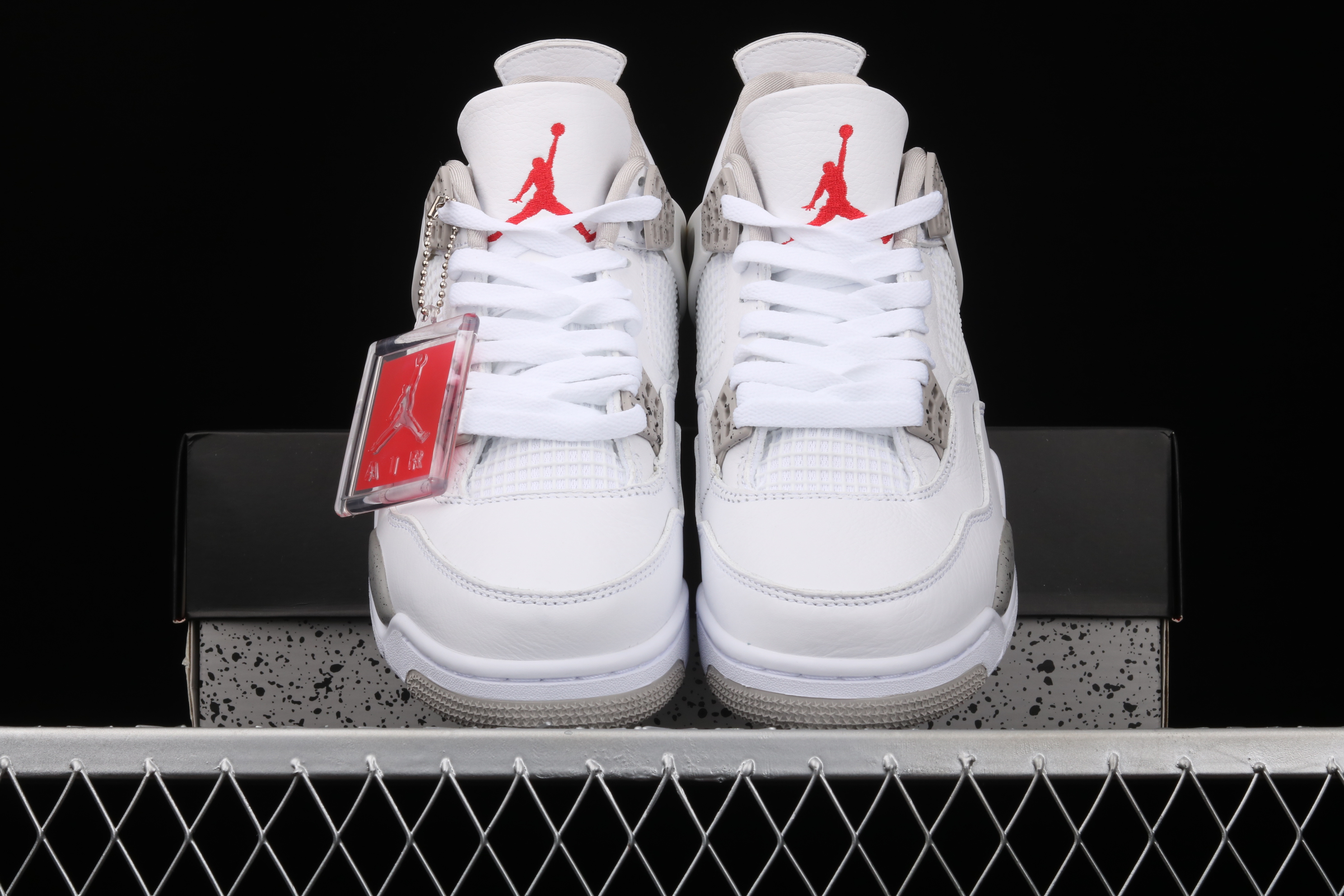 AJ4