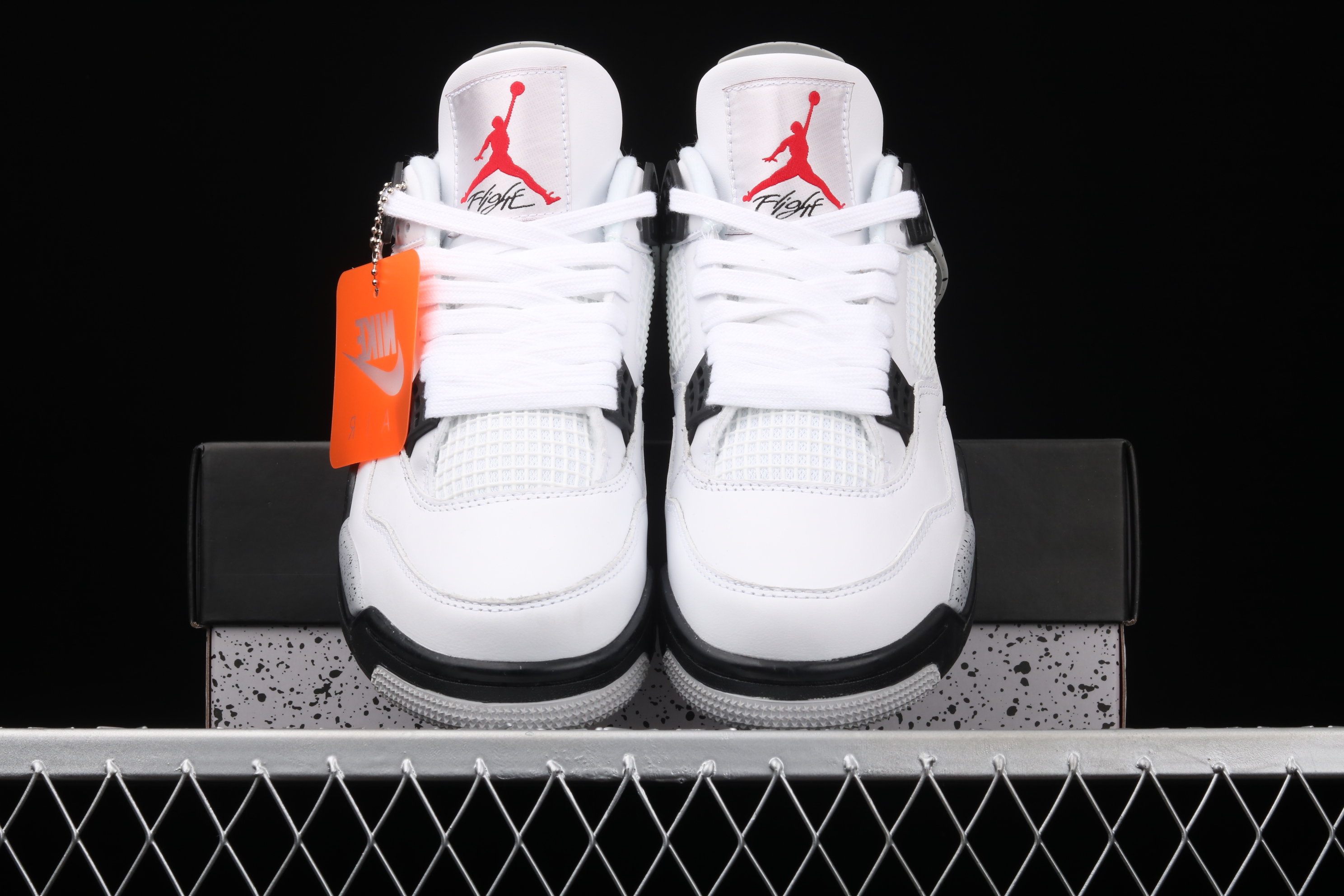 AJ4