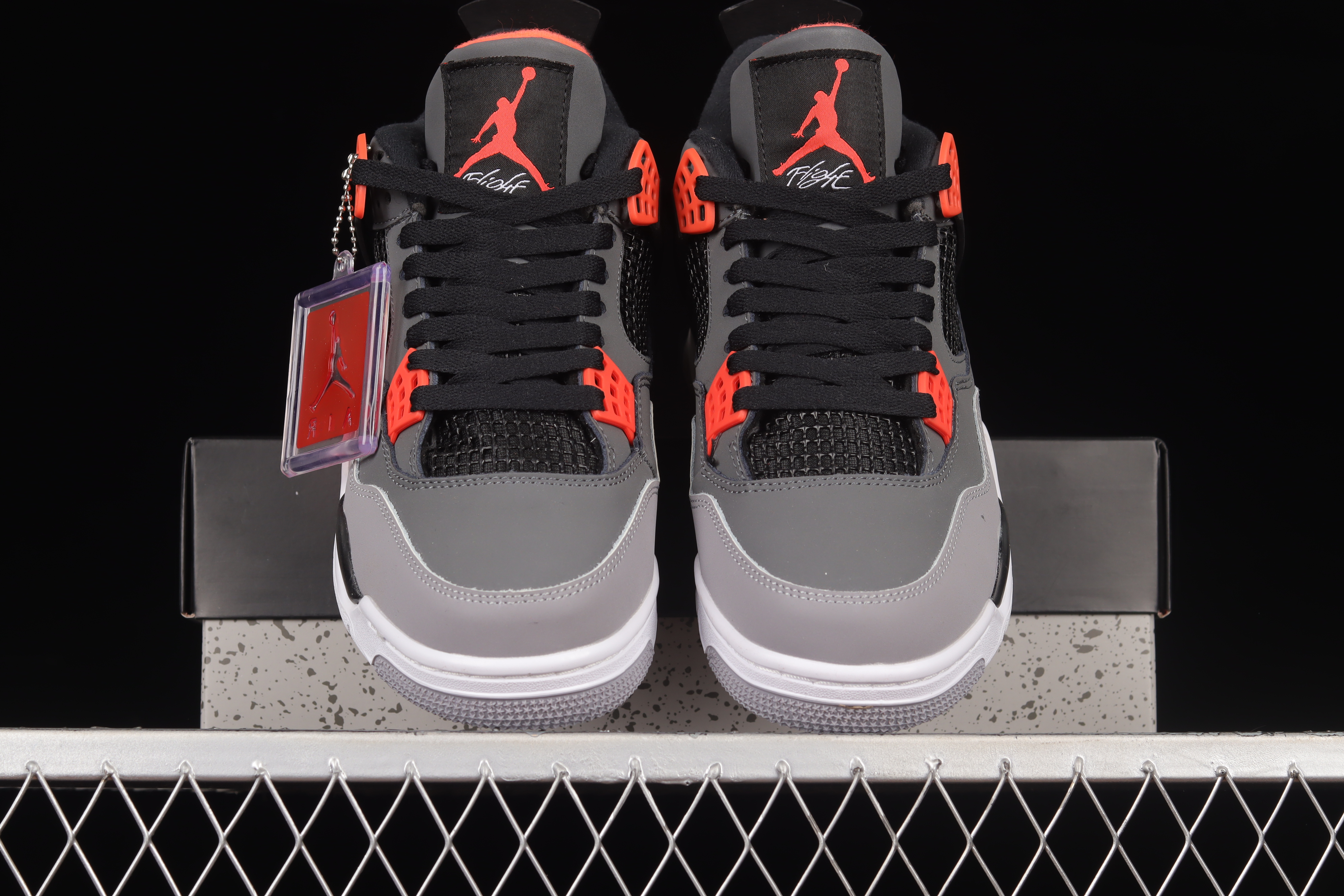 AJ4