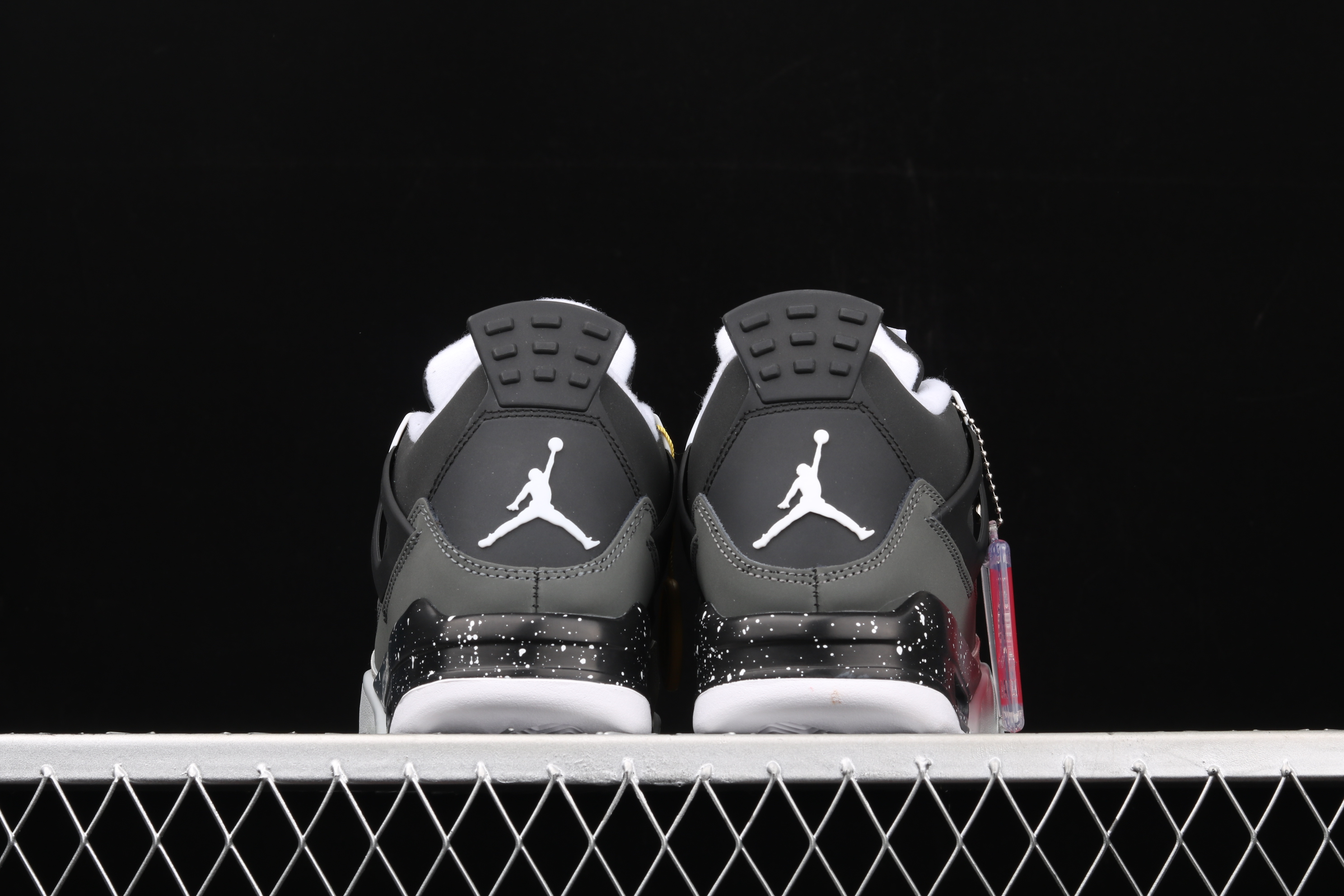AJ4