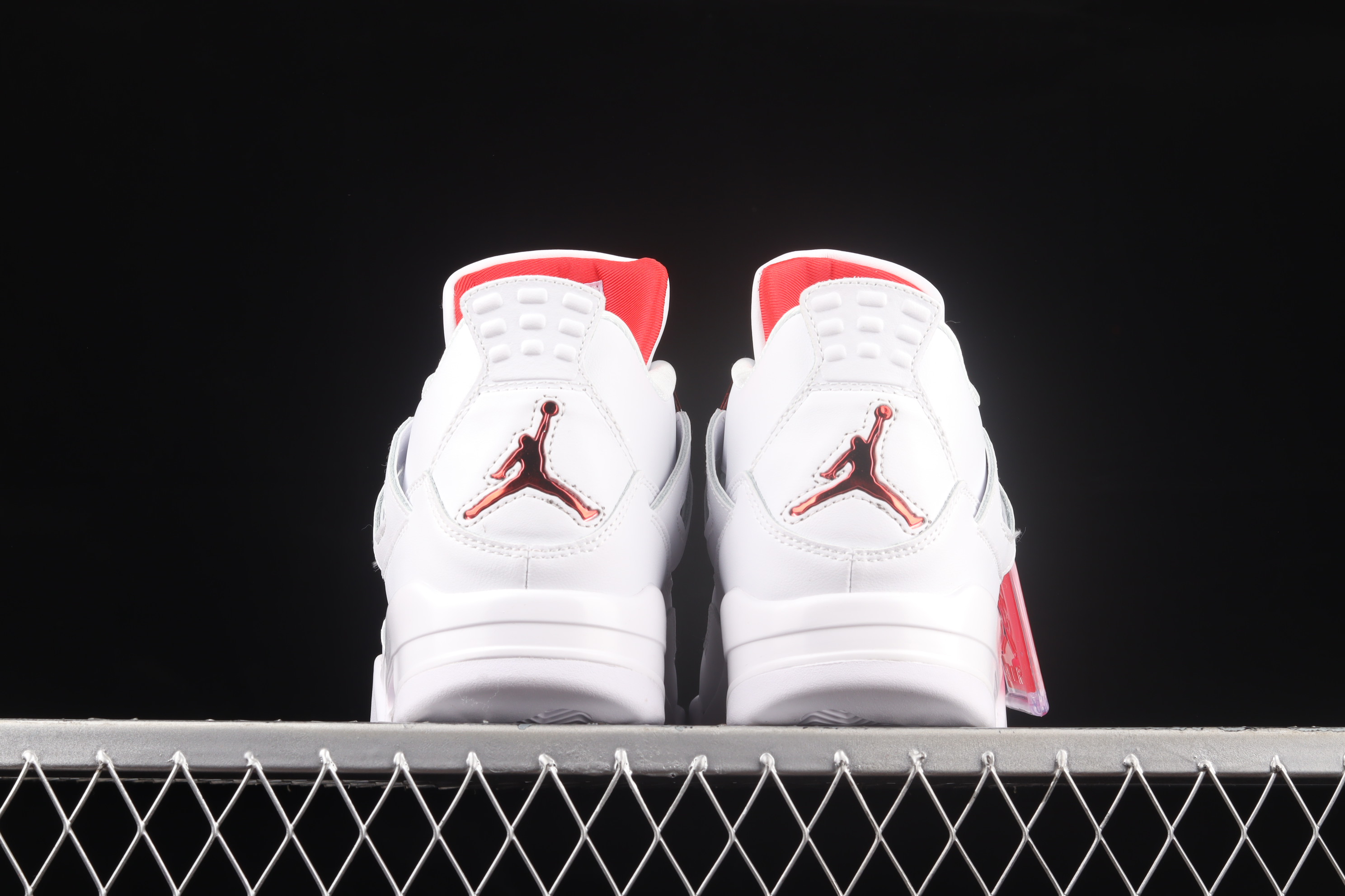 AJ4