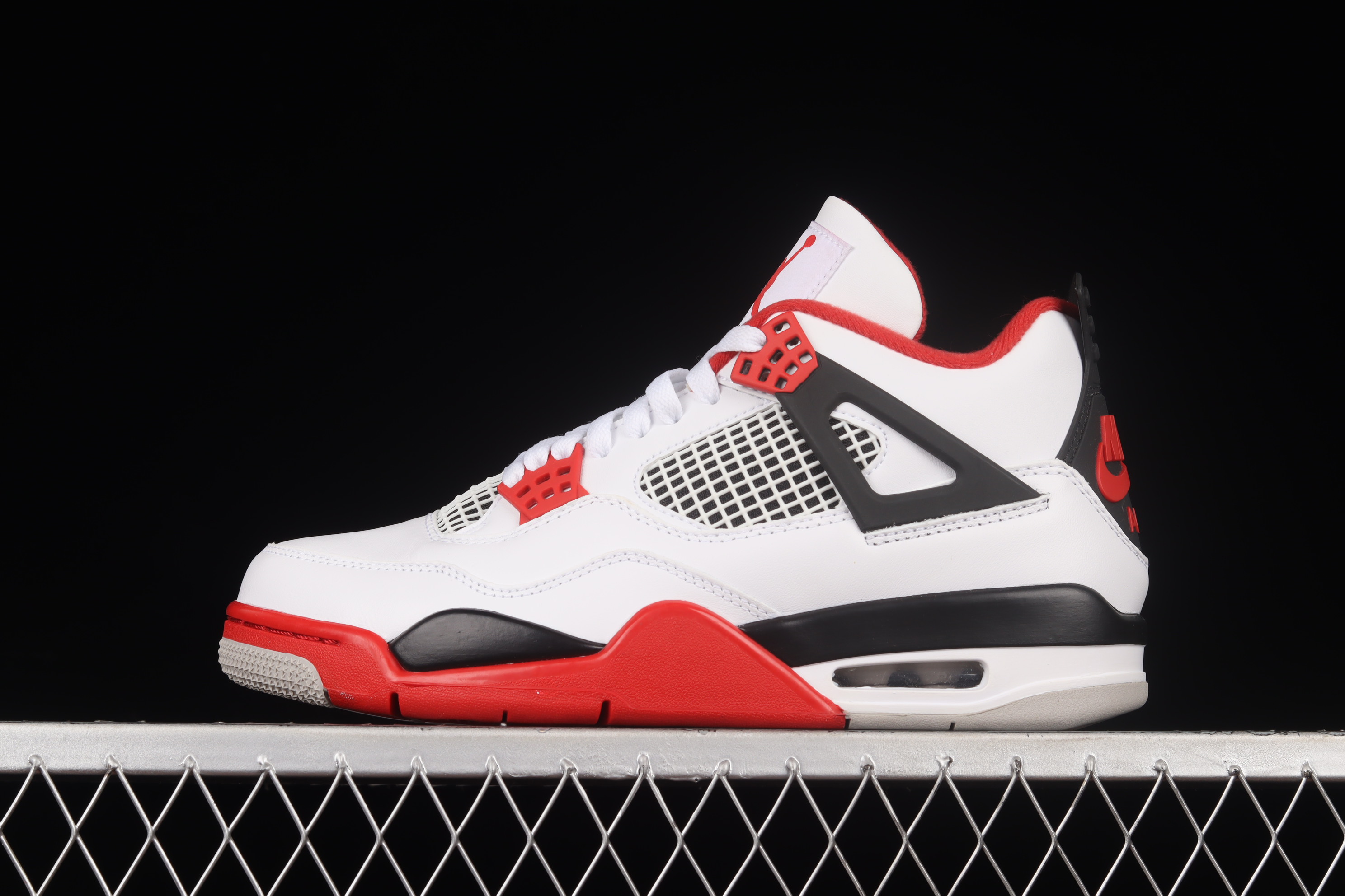 AJ4
