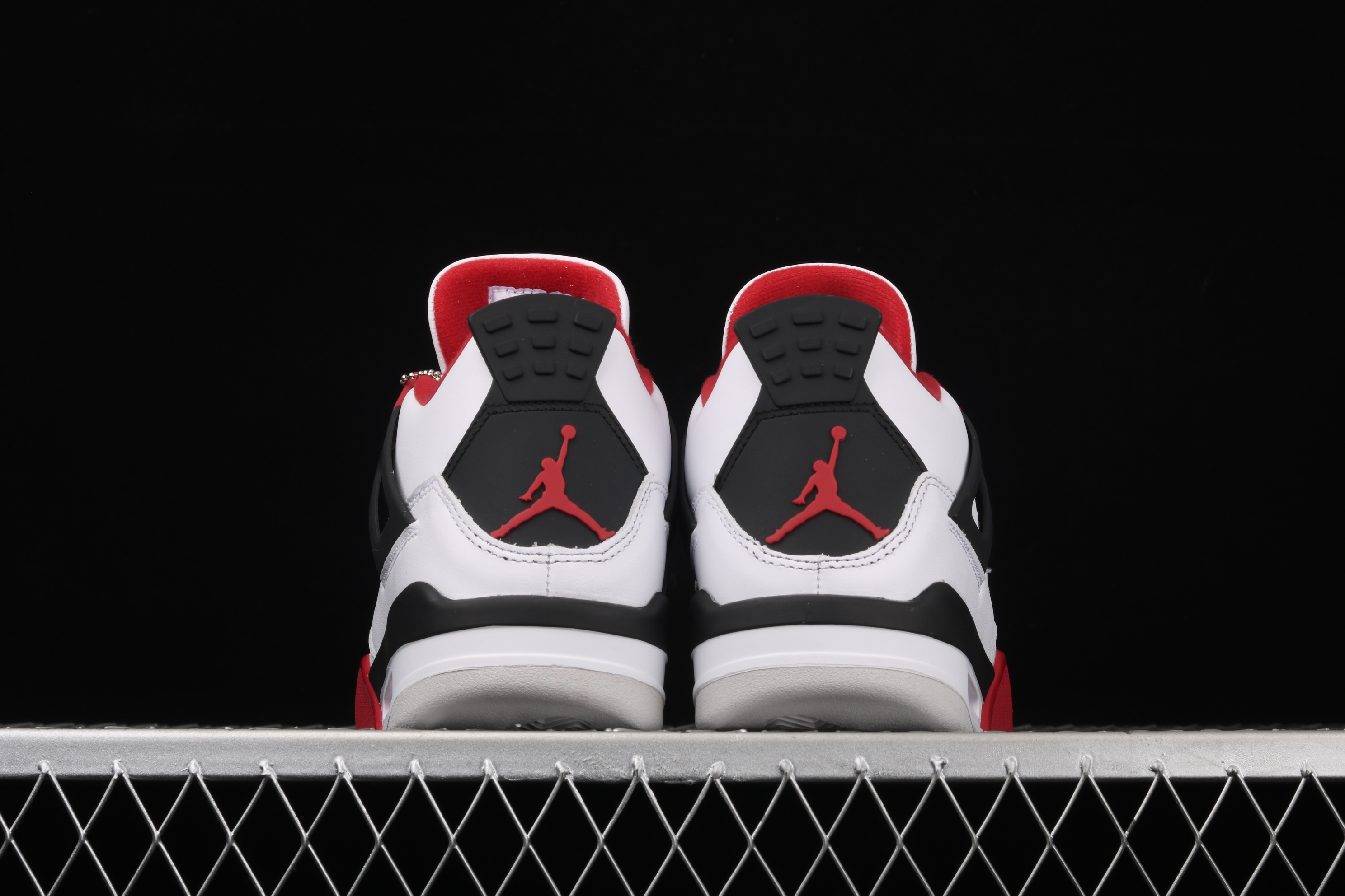 AJ4