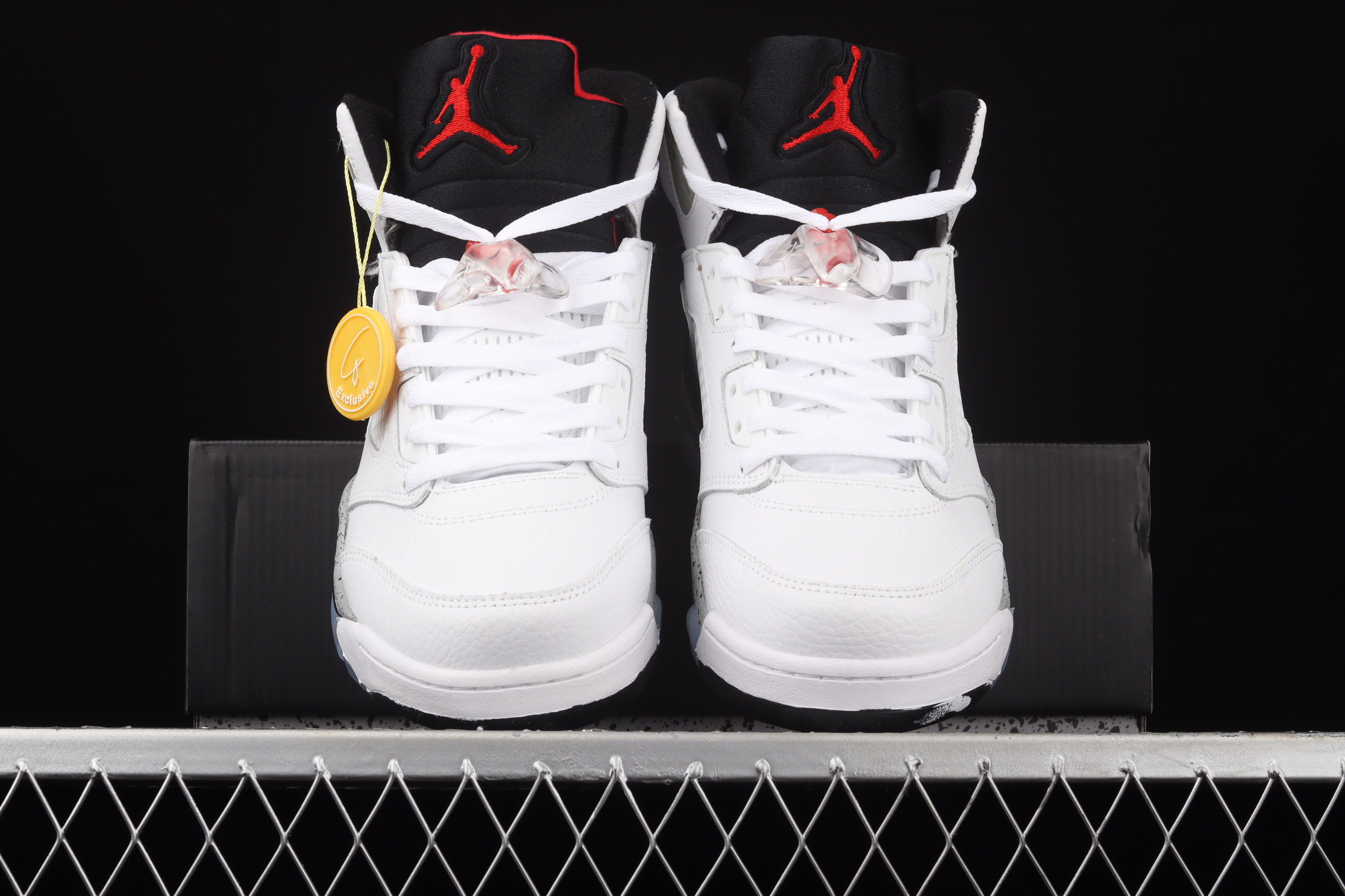 AJ5