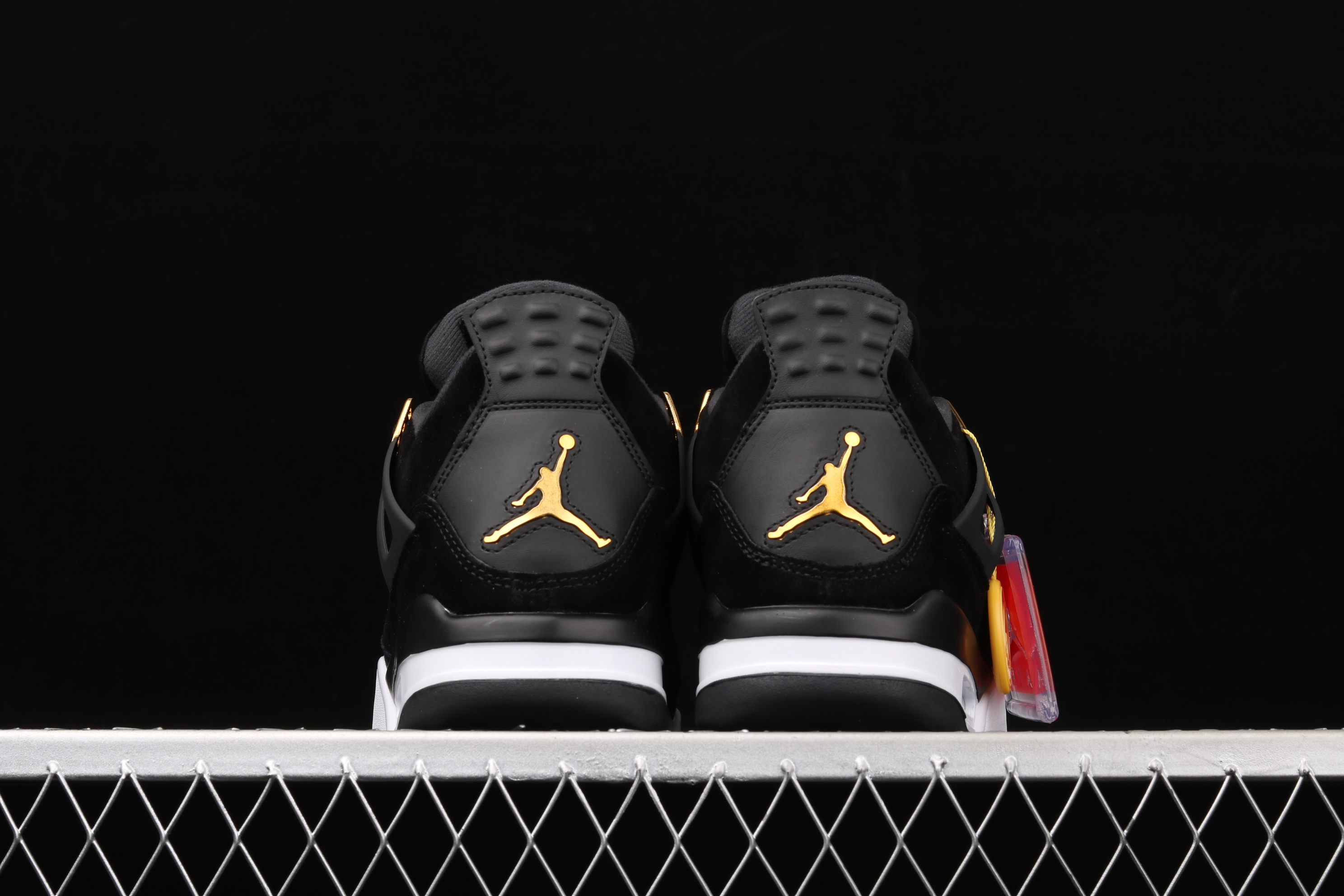 AJ4