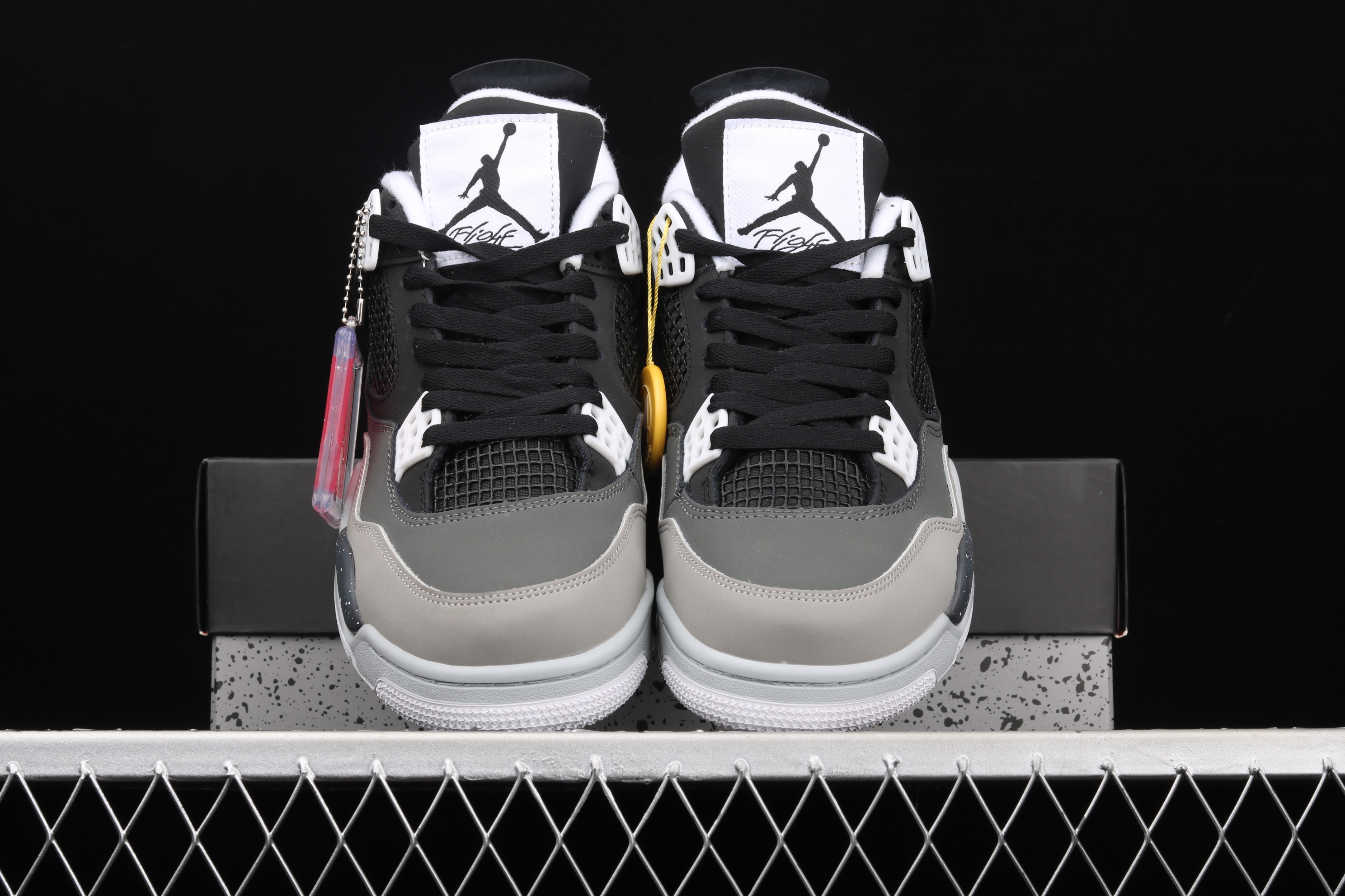 AJ4