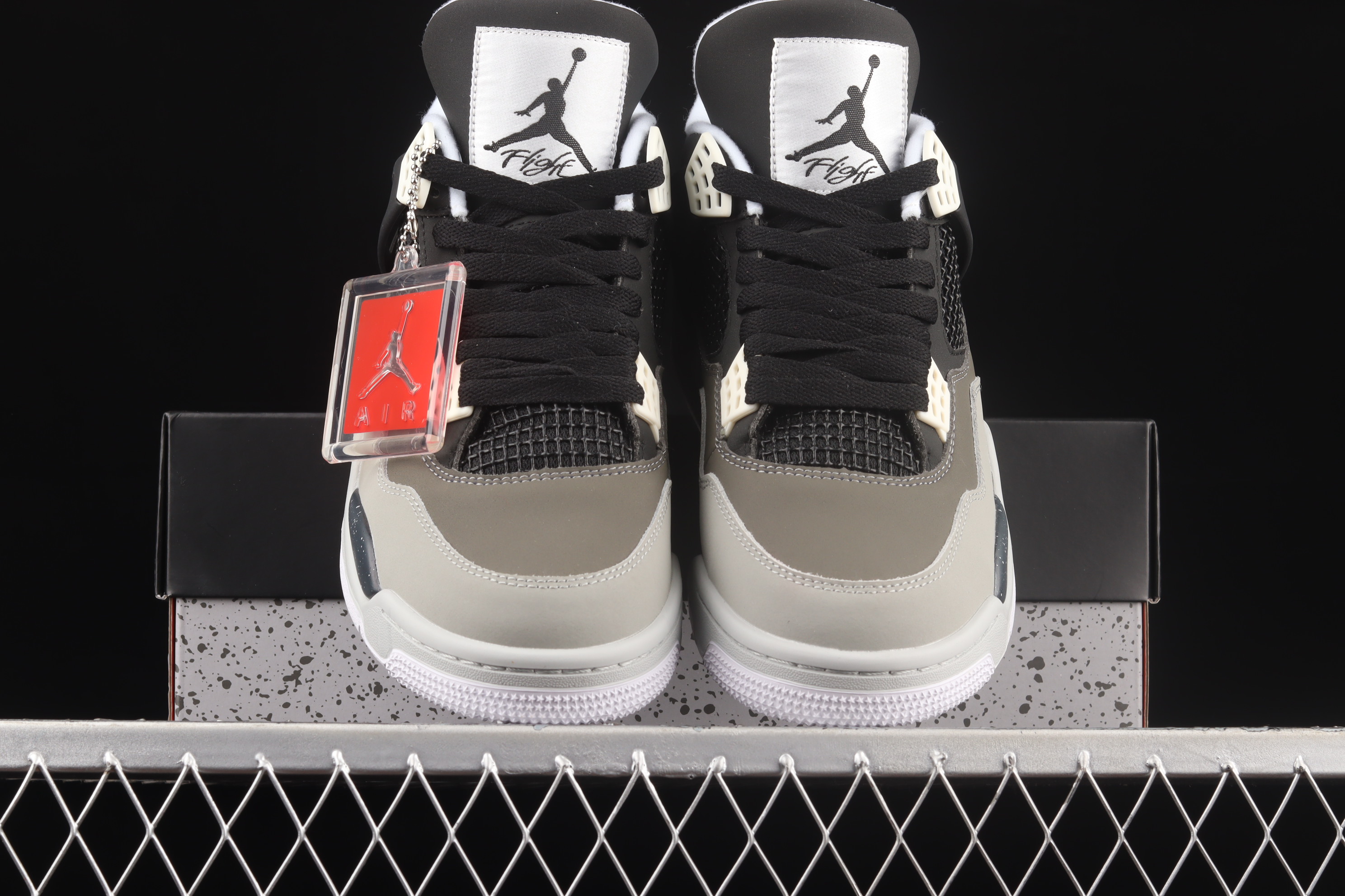 AJ4