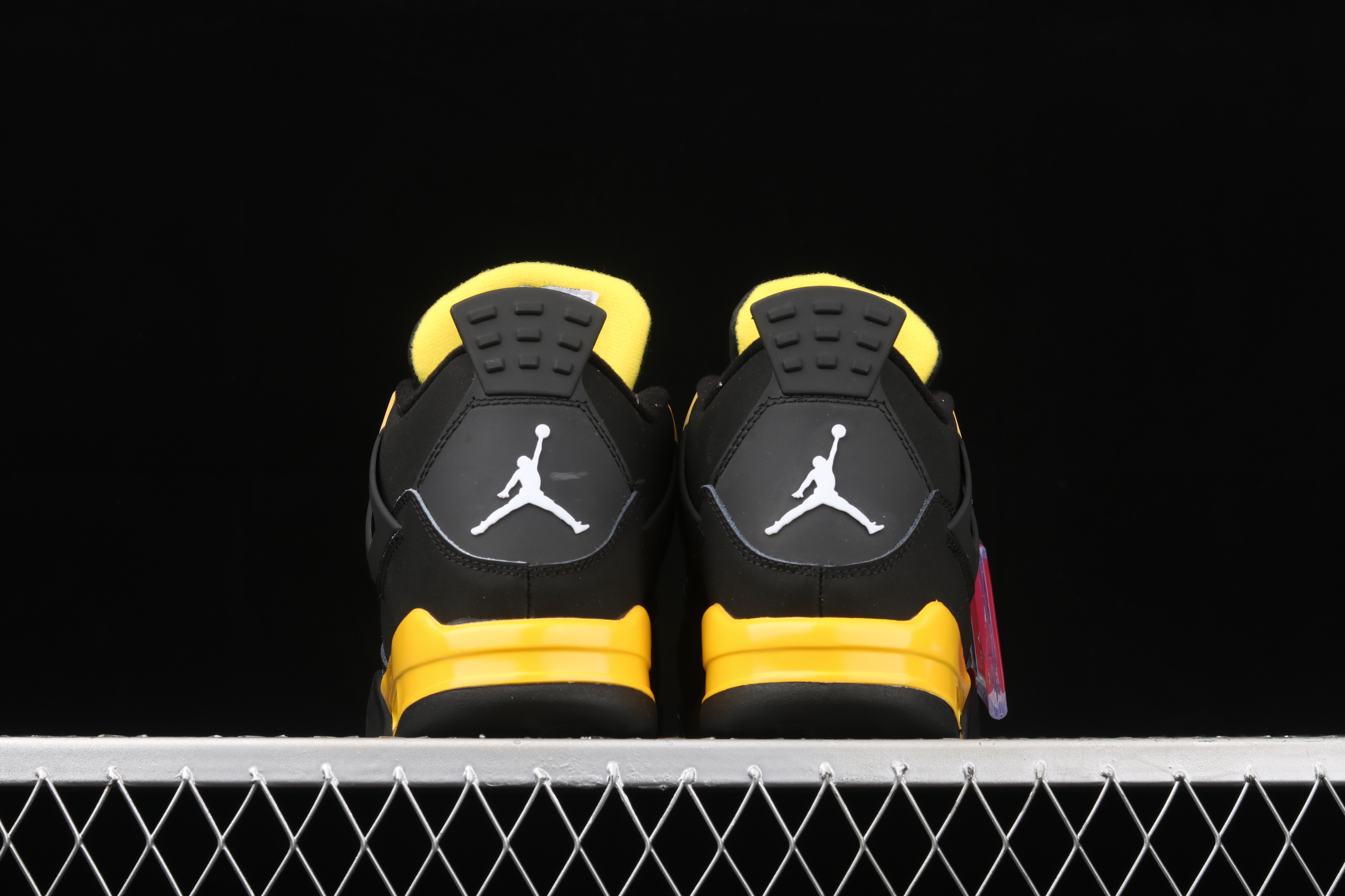 AJ4