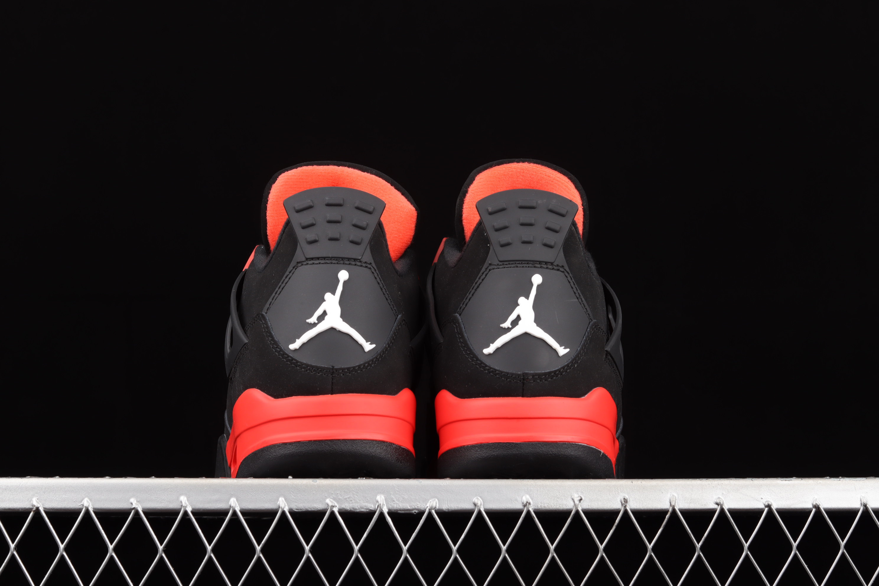 AJ4